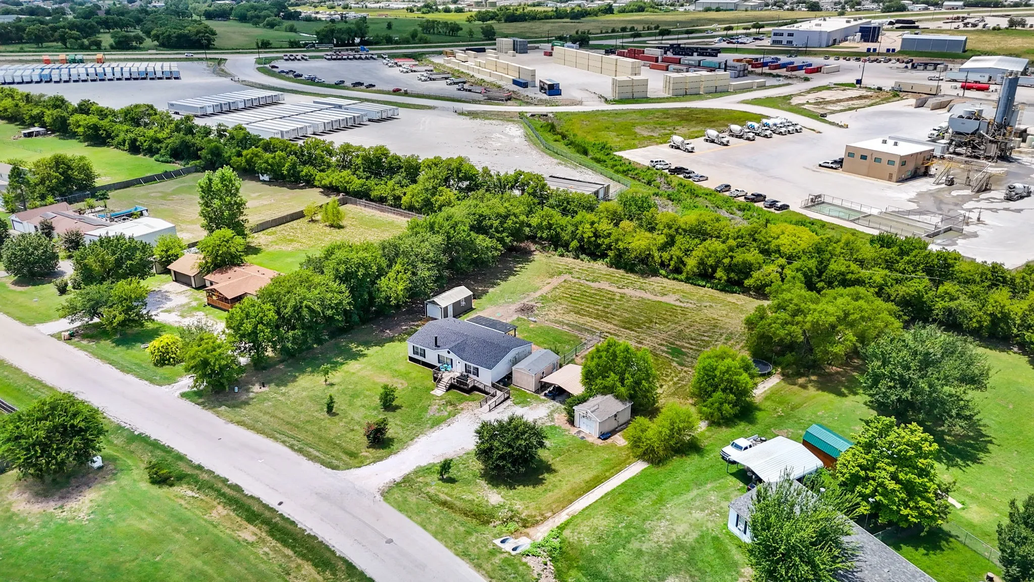 Manufactured Home For Sale in Wise County , 1215 Alliance Boulevard, Rhome, Texas 76078, 3 Bedrooms, 2 Bathrooms, 1 Garage spaces, 1,450 Sqft, built in 2009, Price $250,000, mls#21337871, Real Estate Agent in Rhome, Homes For Sale in Wise county, Homes For Sale in Rhome, Realtor in Rhome Texas, Real Estate Brokerage Independent Realty Texas, Luminita Cordes Realtor