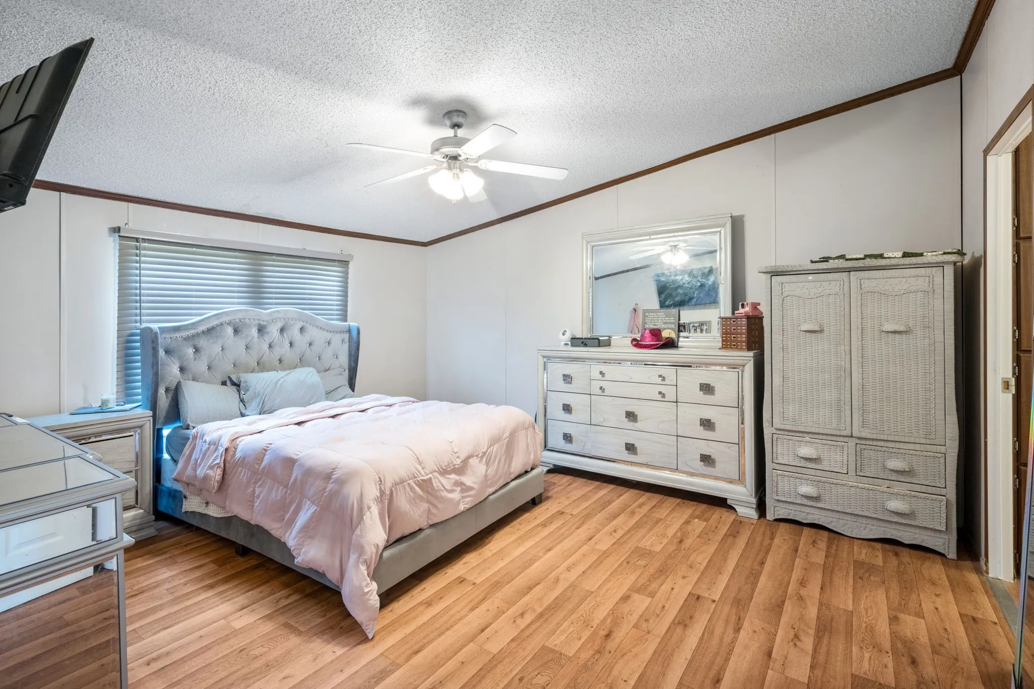 Manufactured Home For Sale in Wise County , 1215 Alliance Boulevard, Rhome, Texas 76078, 3 Bedrooms, 2 Bathrooms, 1 Garage spaces, 1,450 Sqft, built in 2009, Price $250,000, mls#21337871, Real Estate Agent in Rhome, Homes For Sale in Wise county, Homes For Sale in Rhome, Realtor in Rhome Texas, Real Estate Brokerage Independent Realty Texas, Luminita Cordes Realtor