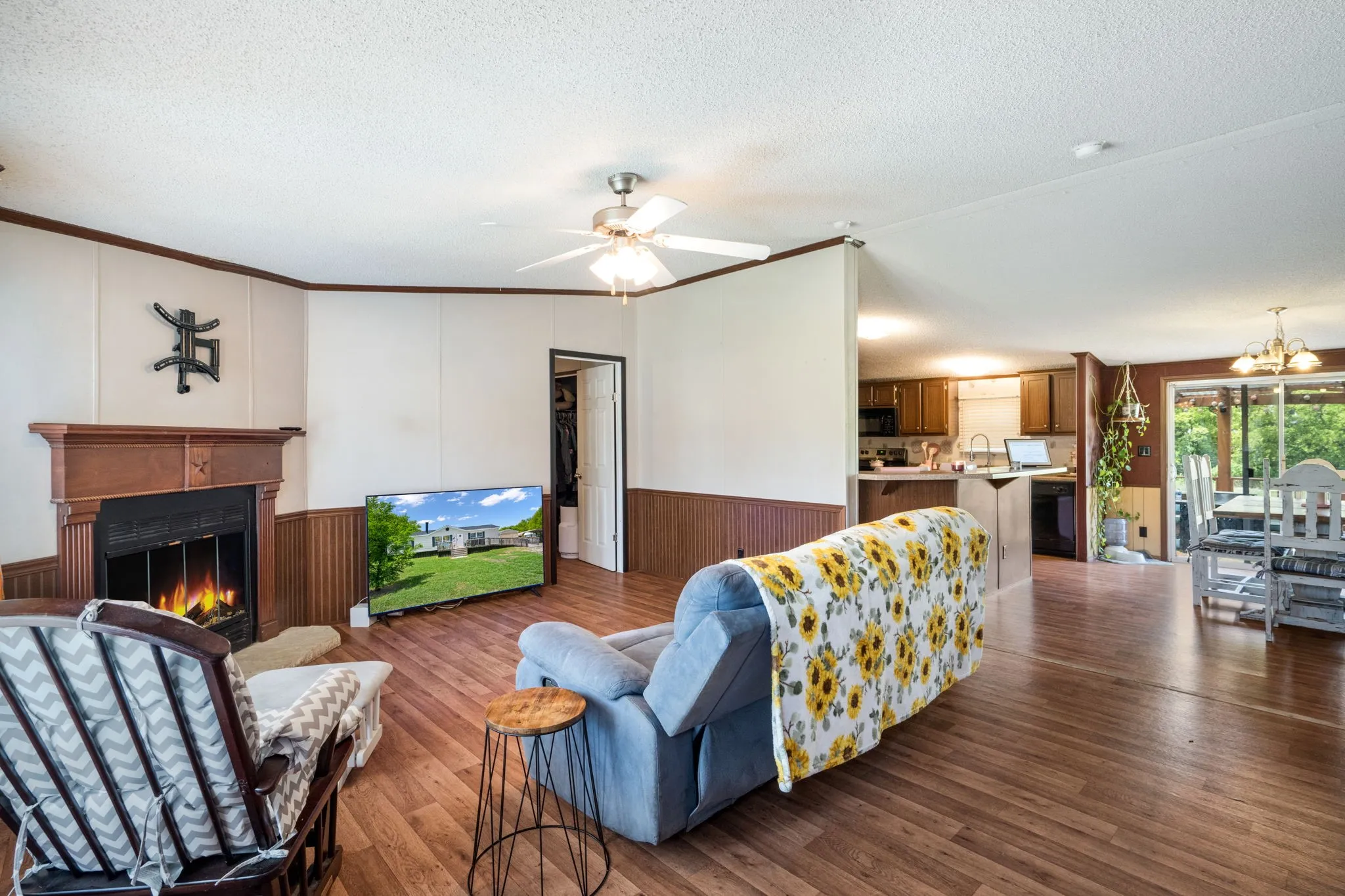 Manufactured Home For Sale in Wise County , 1215 Alliance Boulevard, Rhome, Texas 76078, 3 Bedrooms, 2 Bathrooms, 1 Garage spaces, 1,450 Sqft, built in 2009, Price $250,000, mls#21337871, Real Estate Agent in Rhome, Homes For Sale in Wise county, Homes For Sale in Rhome, Realtor in Rhome Texas, Real Estate Brokerage Independent Realty Texas, Luminita Cordes Realtor