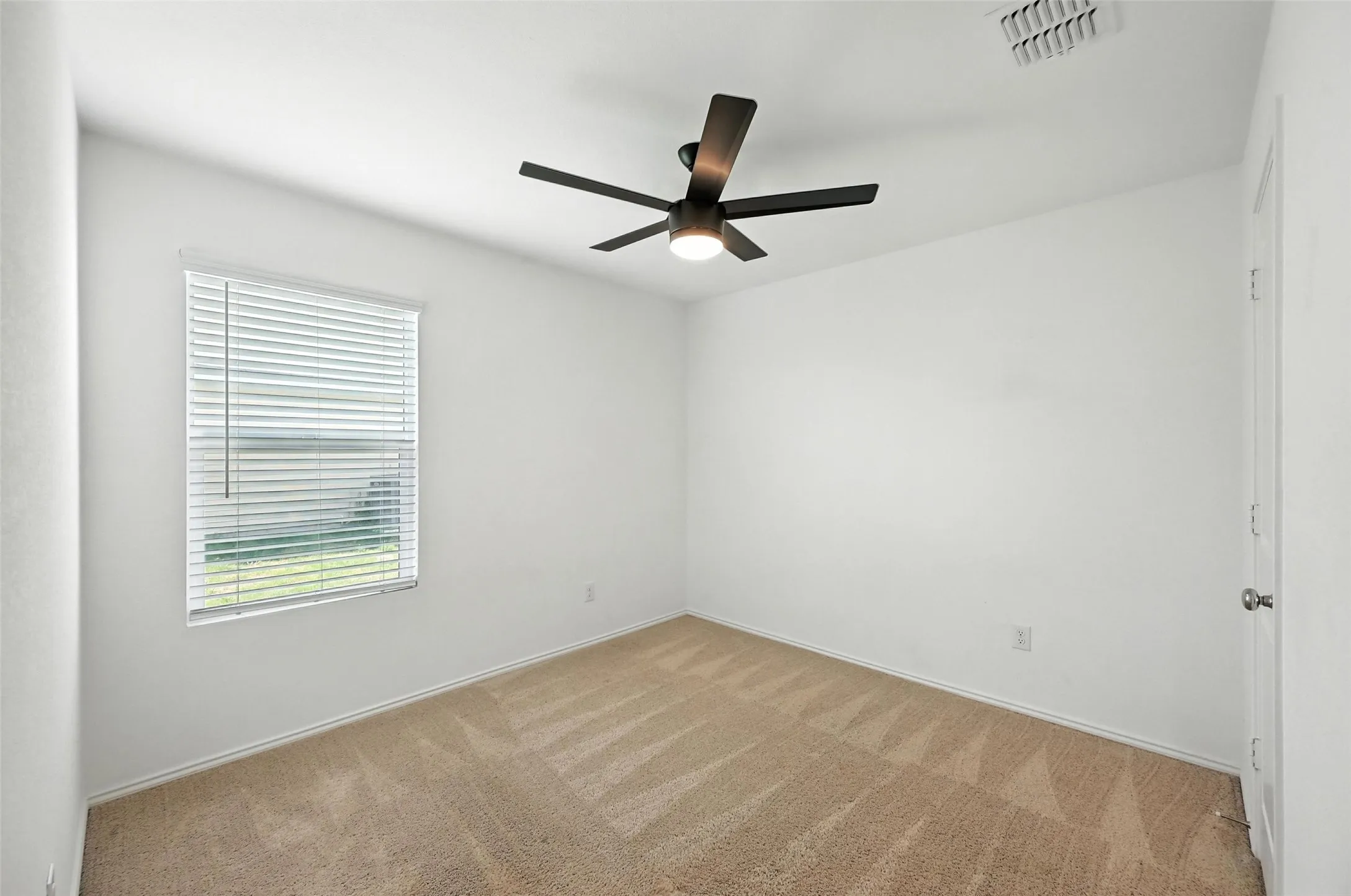 Single Family Residence For Sale in Tarrant County , 2733 Slatewood Drive, Fort Worth, Texas 76179, 3 Bedrooms, 2 Bathrooms, 2 Garage spaces, 1,276 Sqft, built in 2022, Price $270,000, mls#21338621, Real Estate Agent in Fort Worth, Homes For Sale in Tarrant county, Homes For Sale in Fort Worth, Realtor in Fort Worth Texas, Real Estate Brokerage Independent Realty Texas, Luminita Cordes Realtor
