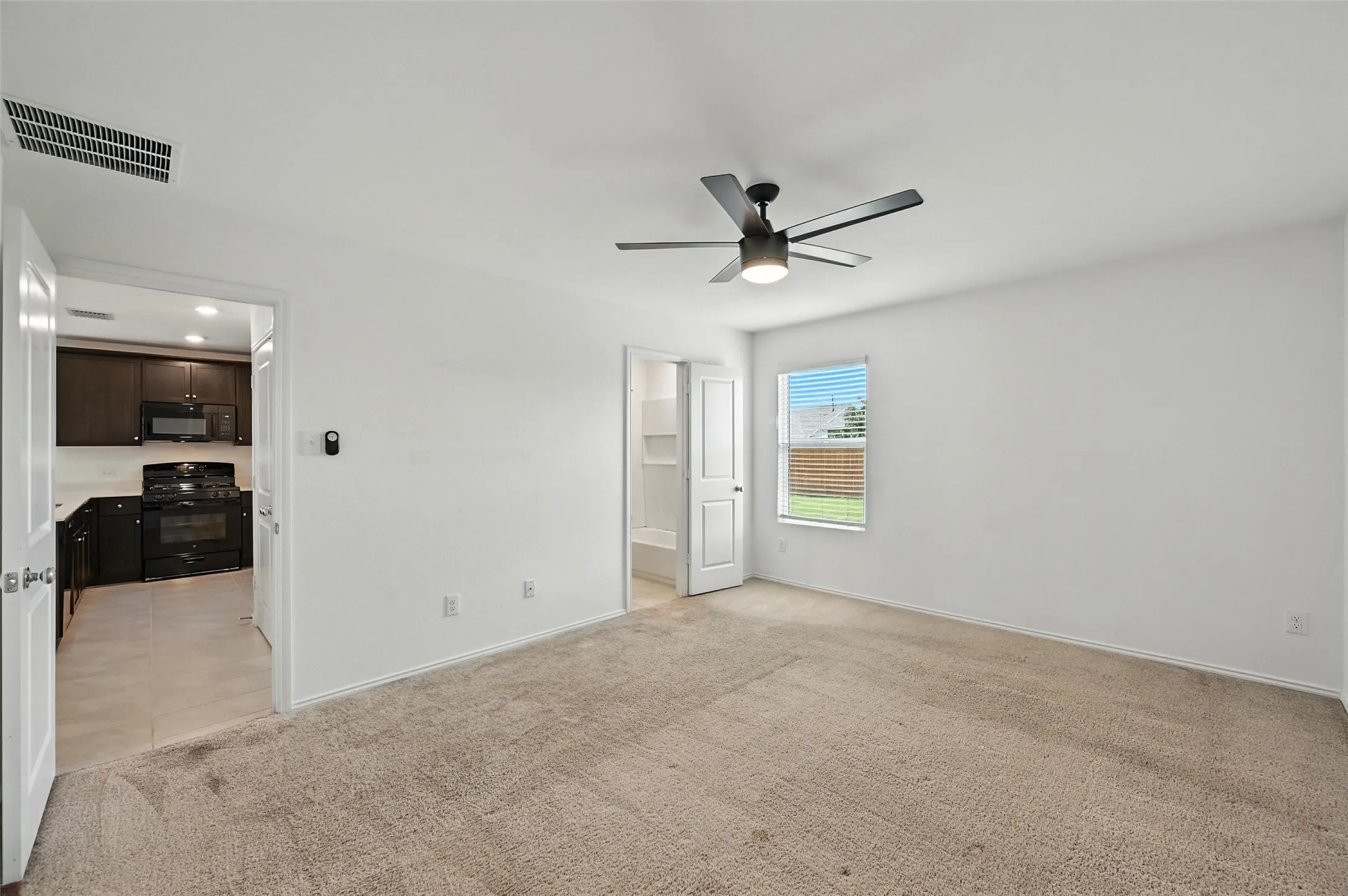 Single Family Residence For Sale in Tarrant County , 2733 Slatewood Drive, Fort Worth, Texas 76179, 3 Bedrooms, 2 Bathrooms, 2 Garage spaces, 1,276 Sqft, built in 2022, Price $270,000, mls#21338621, Real Estate Agent in Fort Worth, Homes For Sale in Tarrant county, Homes For Sale in Fort Worth, Realtor in Fort Worth Texas, Real Estate Brokerage Independent Realty Texas, Luminita Cordes Realtor