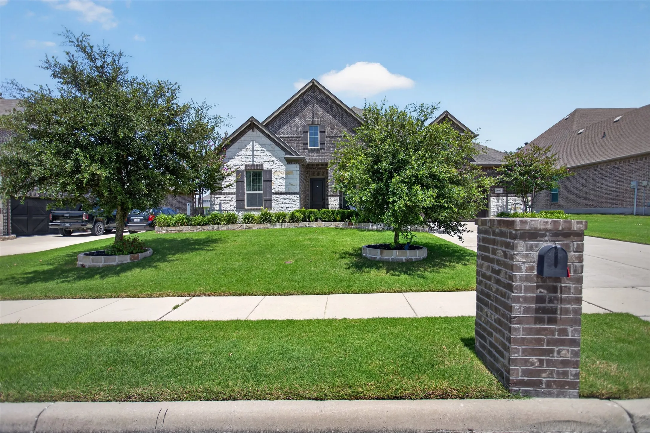 Single Family Residence For Sale in Rockwall County , 2809 Abundant Court, Heath, Texas 75126, 3 Bedroom, 3 Bathroom, 2 Garage spaces, 2,501 Sqft, built in 2017, mls#21336476, Real Estate Agent in Heath, Homes For Sale in Rockwall county, Homes For Sale in Heath, Realtor in Heath Texas, Real Estate Brokerage Independent Realty Texas, Luminita Cordes Realtor