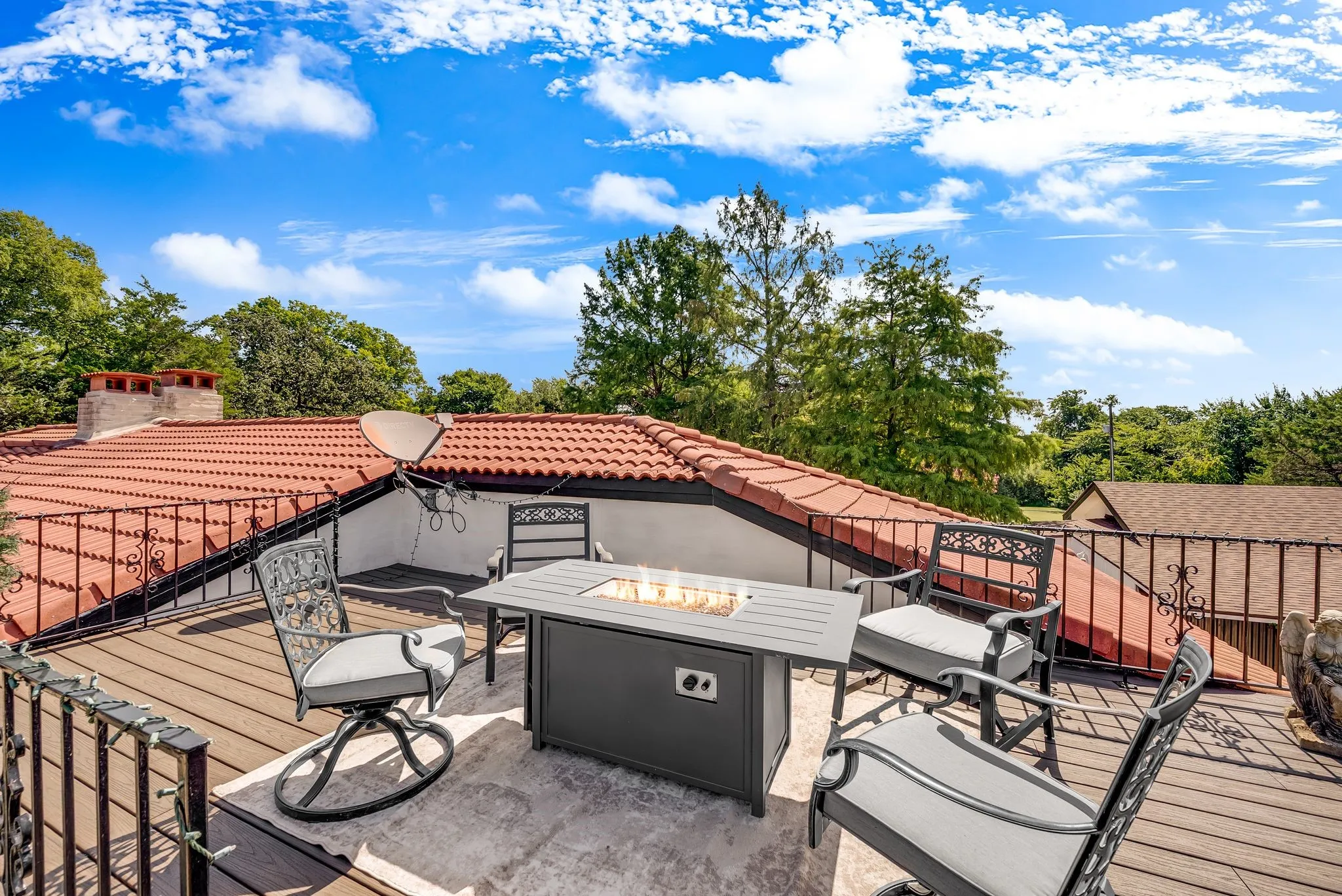 Single Family Residence For Sale in Denton County , 5120 Wildwood Drive, Flower Mound, Texas 75028, 3 Bedroom, 2 Bathroom, 2 Garage spaces, 2,764 Sqft, built in 1978, mls#21331117, Real Estate Agent in Flower Mound, Homes For Sale in Denton county, Homes For Sale in Flower Mound, Realtor in Flower Mound Texas, Real Estate Brokerage Independent Realty Texas, Luminita Cordes Realtor