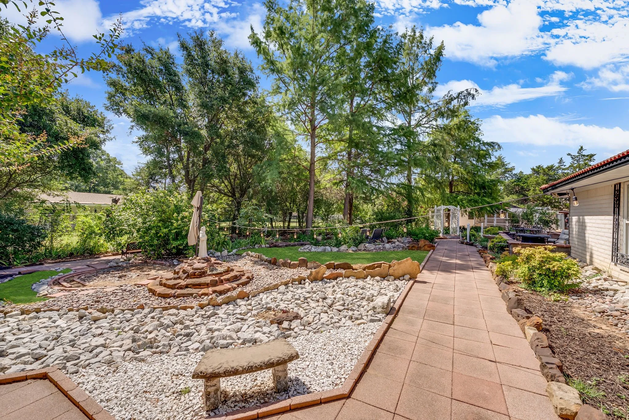 Single Family Residence For Sale in Denton County , 5120 Wildwood Drive, Flower Mound, Texas 75028, 3 Bedroom, 2 Bathroom, 2 Garage spaces, 2,764 Sqft, built in 1978, mls#21331117, Real Estate Agent in Flower Mound, Homes For Sale in Denton county, Homes For Sale in Flower Mound, Realtor in Flower Mound Texas, Real Estate Brokerage Independent Realty Texas, Luminita Cordes Realtor