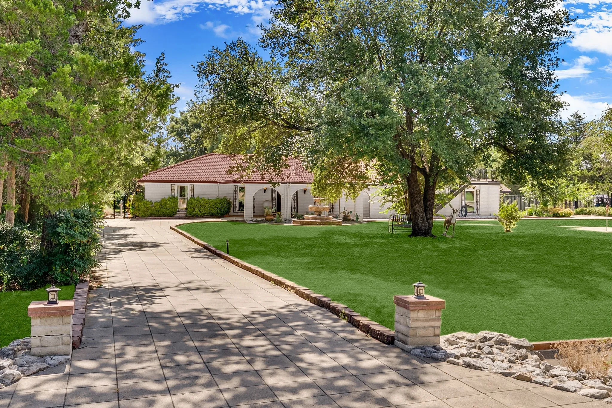 Single Family Residence For Sale in Denton County , 5120 Wildwood Drive, Flower Mound, Texas 75028, 3 Bedroom, 2 Bathroom, 2 Garage spaces, 2,764 Sqft, built in 1978, mls#21331117, Real Estate Agent in Flower Mound, Homes For Sale in Denton county, Homes For Sale in Flower Mound, Realtor in Flower Mound Texas, Real Estate Brokerage Independent Realty Texas, Luminita Cordes Realtor