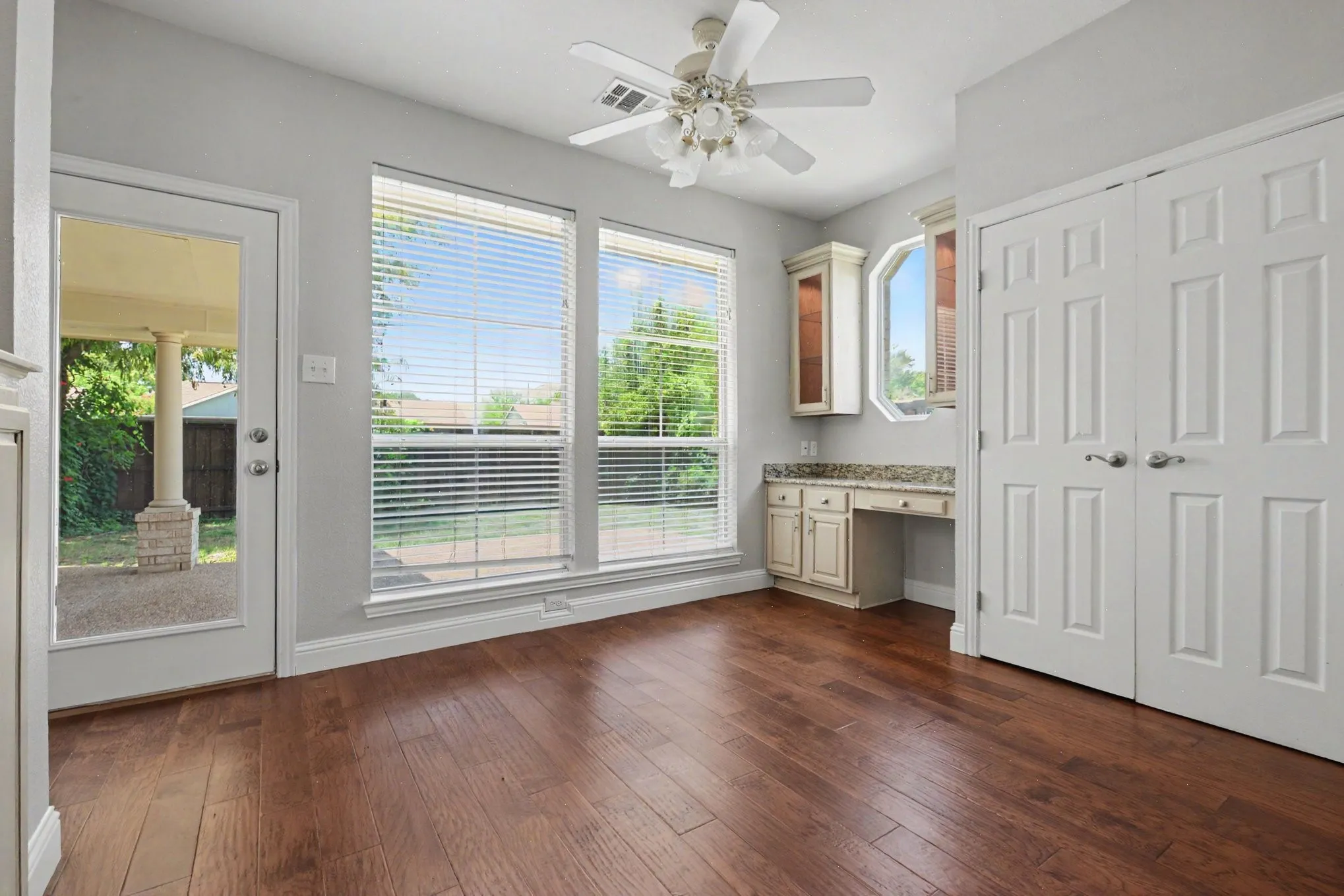 Single Family Residence For Sale in Collin County , 415 Heatherwood Drive, Allen, Texas 75002, 5 Bedroom, 4 Bathroom, 2 Garage spaces, 3,308 Sqft, built in 1999, mls#21338551, Real Estate Agent in Allen, Homes For Sale in Collin county, Homes For Sale in Allen, Realtor in Allen Texas, Real Estate Brokerage Independent Realty Texas, Luminita Cordes Realtor