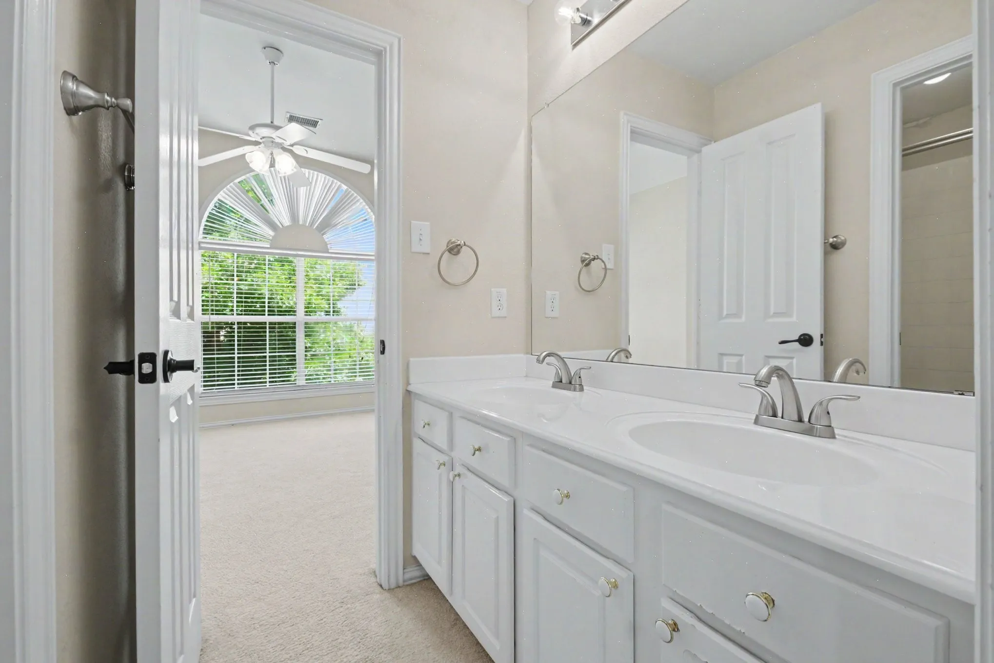 Single Family Residence For Sale in Collin County , 415 Heatherwood Drive, Allen, Texas 75002, 5 Bedroom, 4 Bathroom, 2 Garage spaces, 3,308 Sqft, built in 1999, mls#21338551, Real Estate Agent in Allen, Homes For Sale in Collin county, Homes For Sale in Allen, Realtor in Allen Texas, Real Estate Brokerage Independent Realty Texas, Luminita Cordes Realtor