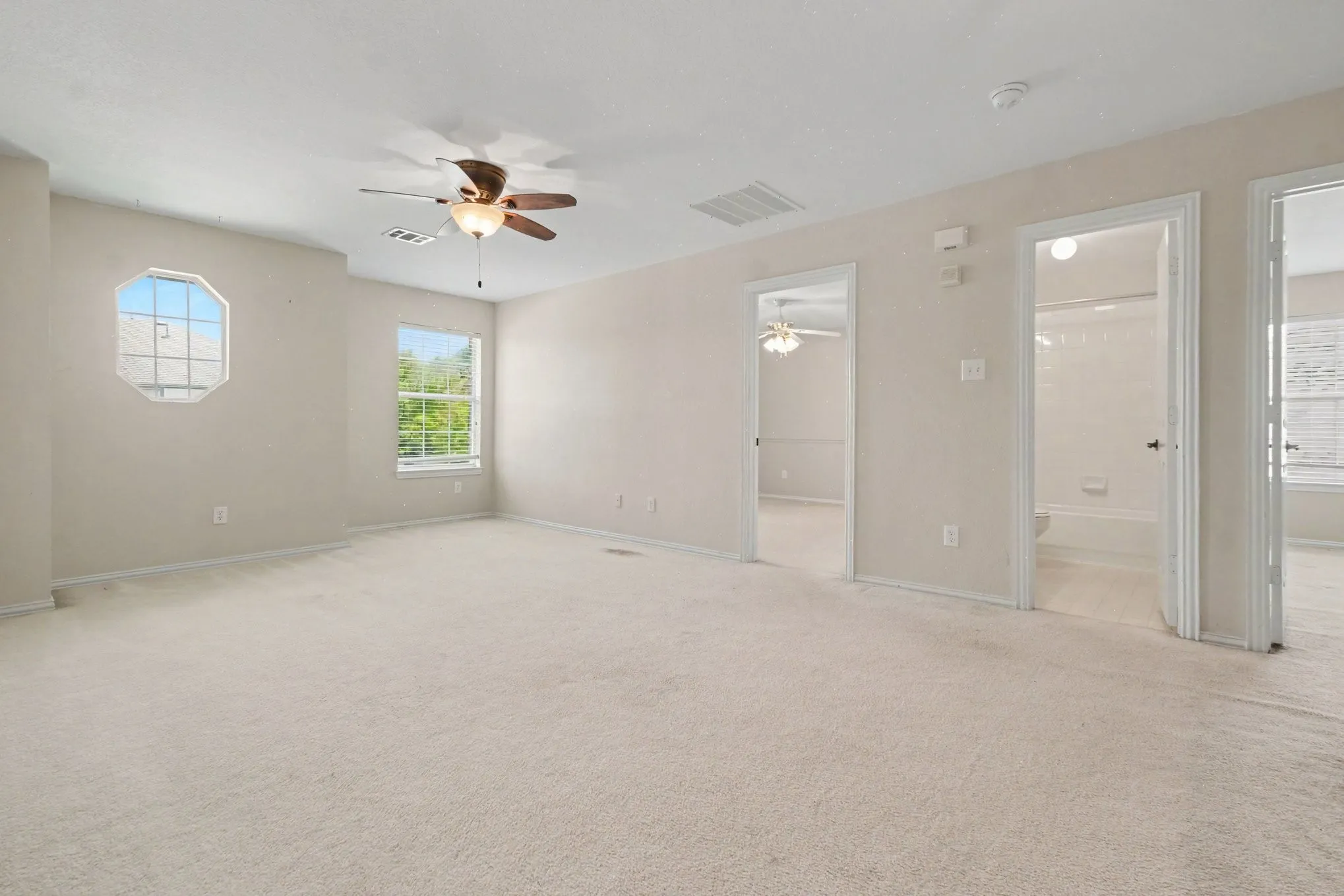 Single Family Residence For Sale in Collin County , 415 Heatherwood Drive, Allen, Texas 75002, 5 Bedroom, 4 Bathroom, 2 Garage spaces, 3,308 Sqft, built in 1999, mls#21338551, Real Estate Agent in Allen, Homes For Sale in Collin county, Homes For Sale in Allen, Realtor in Allen Texas, Real Estate Brokerage Independent Realty Texas, Luminita Cordes Realtor