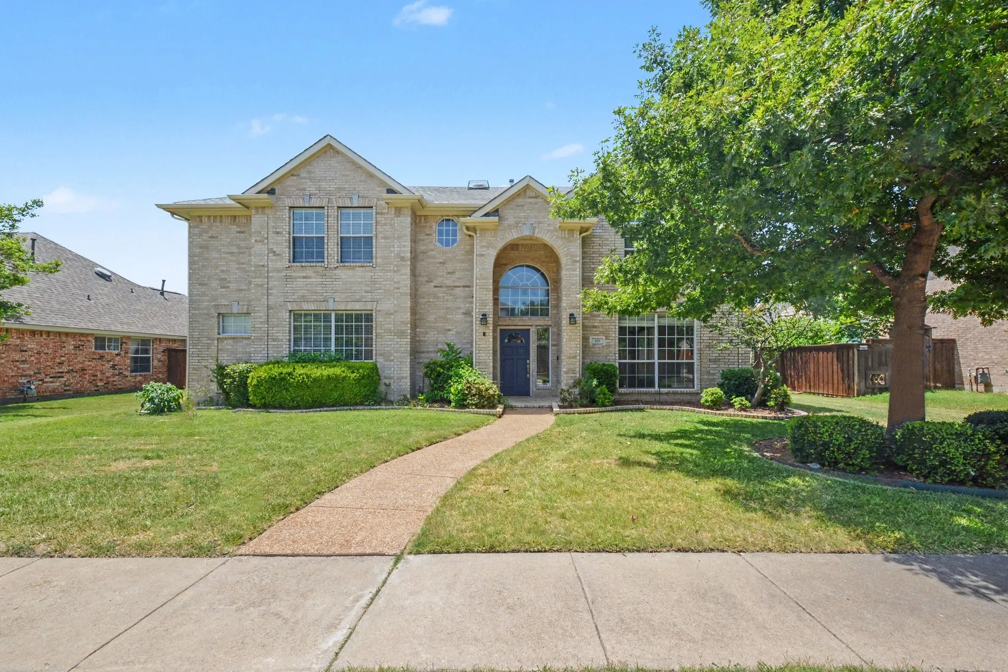 Single Family Residence For Sale in Collin County , 415 Heatherwood Drive, Allen, Texas 75002, 5 Bedroom, 4 Bathroom, 2 Garage spaces, 3,308 Sqft, built in 1999, mls#21338551, Real Estate Agent in Allen, Homes For Sale in Collin county, Homes For Sale in Allen, Realtor in Allen Texas, Real Estate Brokerage Independent Realty Texas, Luminita Cordes Realtor