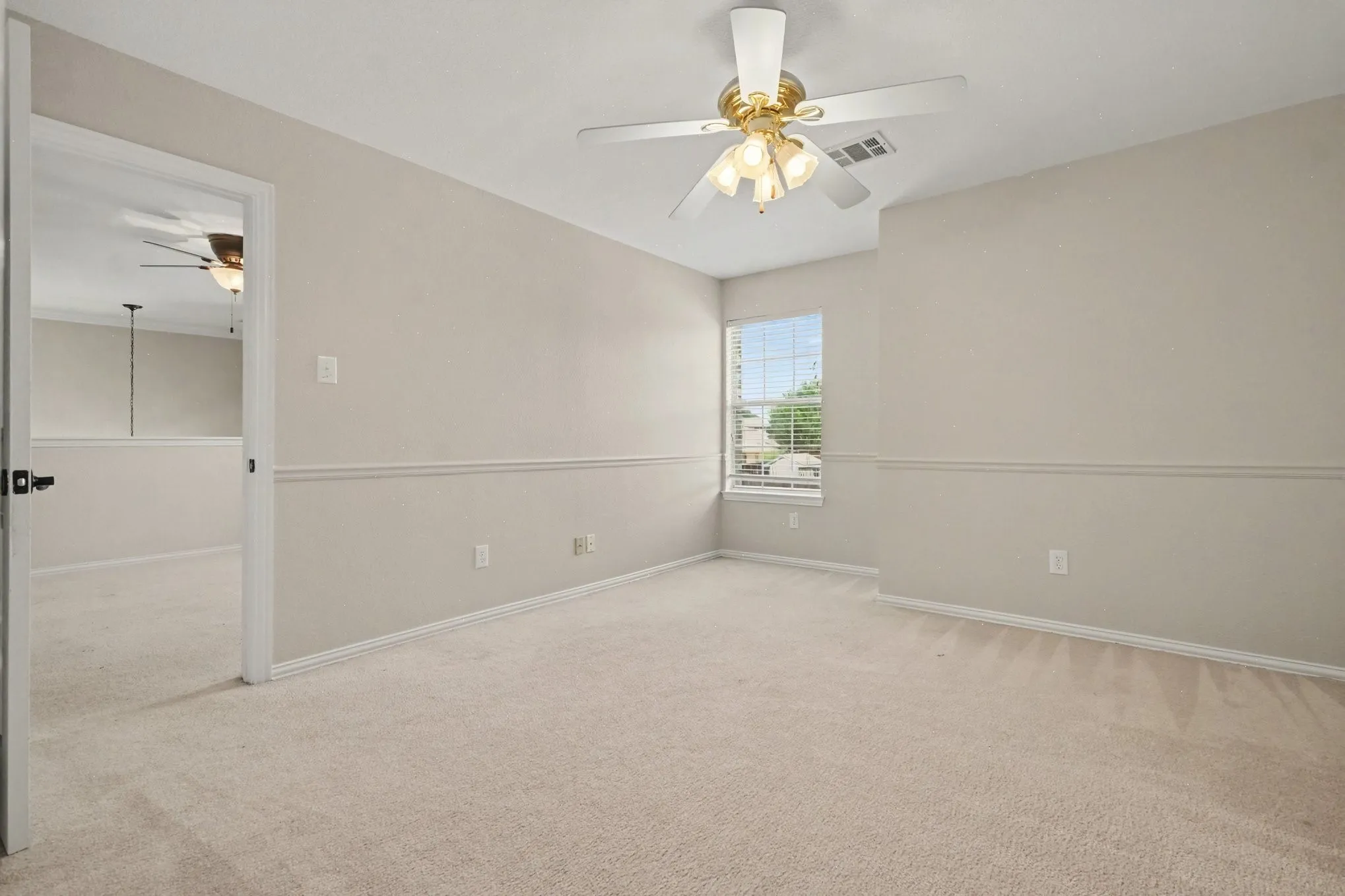 Single Family Residence For Sale in Collin County , 415 Heatherwood Drive, Allen, Texas 75002, 5 Bedroom, 4 Bathroom, 2 Garage spaces, 3,308 Sqft, built in 1999, mls#21338551, Real Estate Agent in Allen, Homes For Sale in Collin county, Homes For Sale in Allen, Realtor in Allen Texas, Real Estate Brokerage Independent Realty Texas, Luminita Cordes Realtor