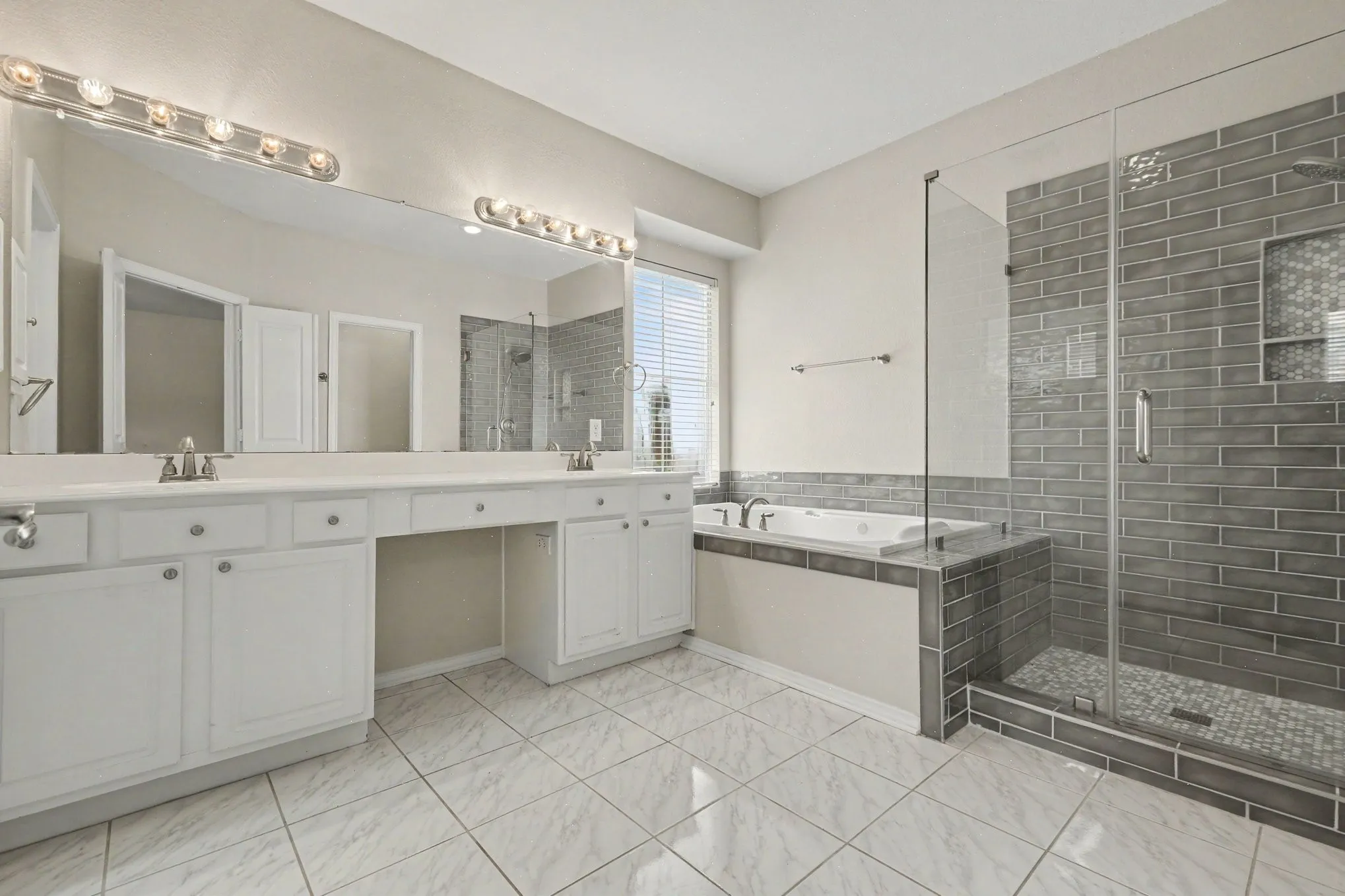 Single Family Residence For Sale in Collin County , 415 Heatherwood Drive, Allen, Texas 75002, 5 Bedroom, 4 Bathroom, 2 Garage spaces, 3,308 Sqft, built in 1999, mls#21338551, Real Estate Agent in Allen, Homes For Sale in Collin county, Homes For Sale in Allen, Realtor in Allen Texas, Real Estate Brokerage Independent Realty Texas, Luminita Cordes Realtor