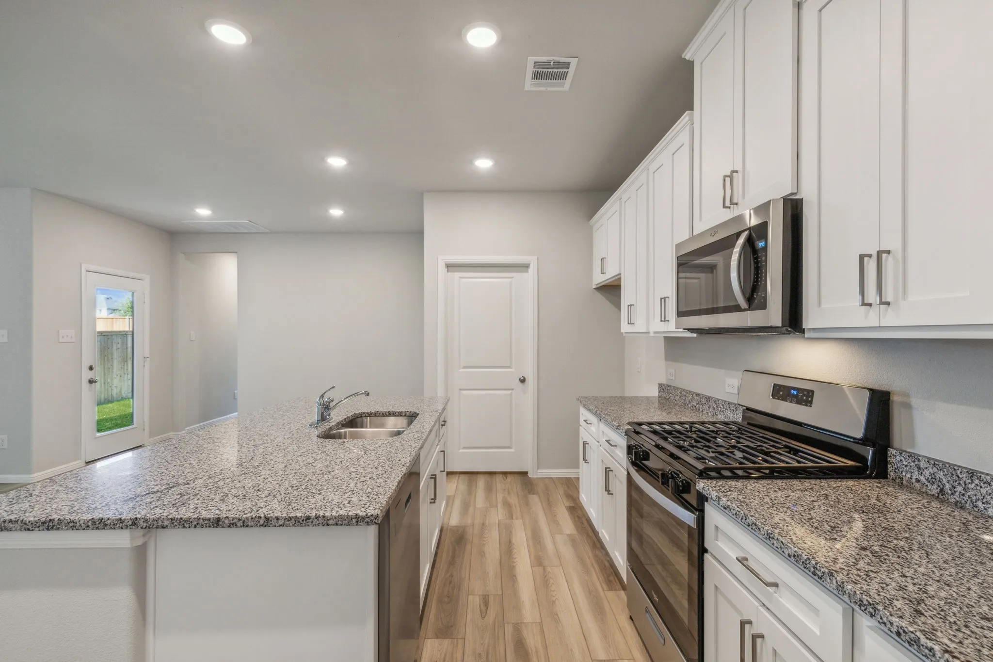 Single Family Residence For Sale in Collin County , 3010 Isla Terrace, Princeton, Texas 75407, 3 Bedroom, 3 Bathroom, 2 Garage spaces, 1,793 Sqft, built in 2024, mls#21338652, Real Estate Agent in Princeton, Homes For Sale in Collin county, Homes For Sale in Princeton, Realtor in Princeton Texas, Real Estate Brokerage Independent Realty Texas, Luminita Cordes Realtor