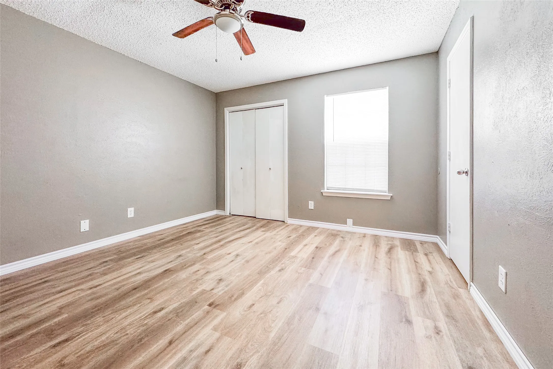 Townhouse For Rent in Tarrant County , 1044 Southmoor Drive 1050, Arlington, Texas 76010, 2 Bedroom, 2 Bathroom, Garage spaces, 1,068 Sqft, built in 1980, mls#21337567, Real Estate Agent in Arlington, Homes For Rent in Tarrant county, Homes For Rent in Arlington, Realtor in Arlington Texas, Real Estate Brokerage Independent Realty Texas, Luminita Cordes Realtor