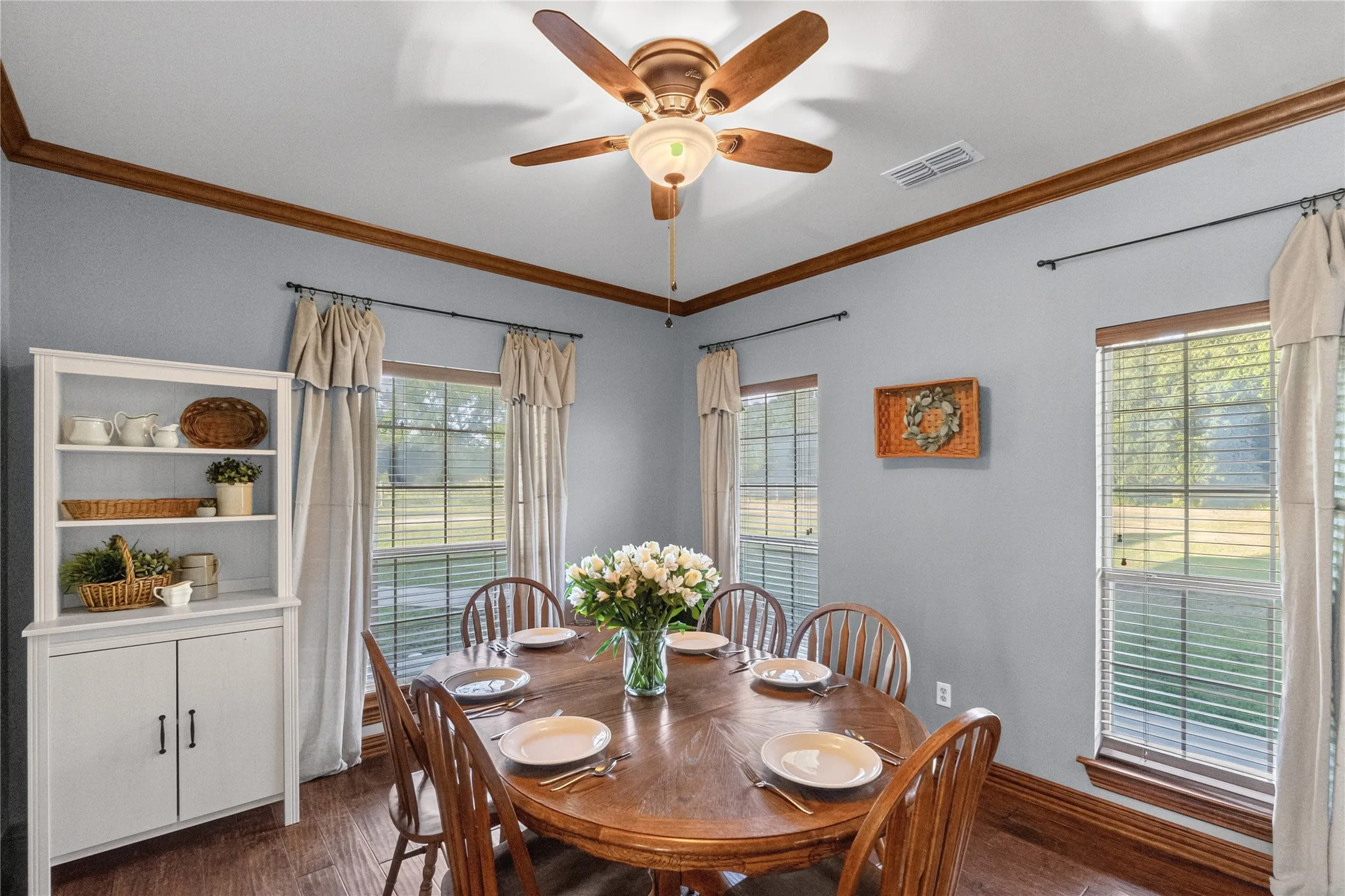 Single Family Residence For Sale in Hopkins County , 340 County Road 3585, Dike, Texas 75437, 3 Bedroom, 4 Bathroom, 2 Garage spaces, 2,612 Sqft, built in 2000, mls#21338629, Real Estate Agent in Dike, Homes For Sale in Hopkins county, Homes For Sale in Dike, Realtor in Dike Texas, Real Estate Brokerage Independent Realty Texas, Luminita Cordes Realtor