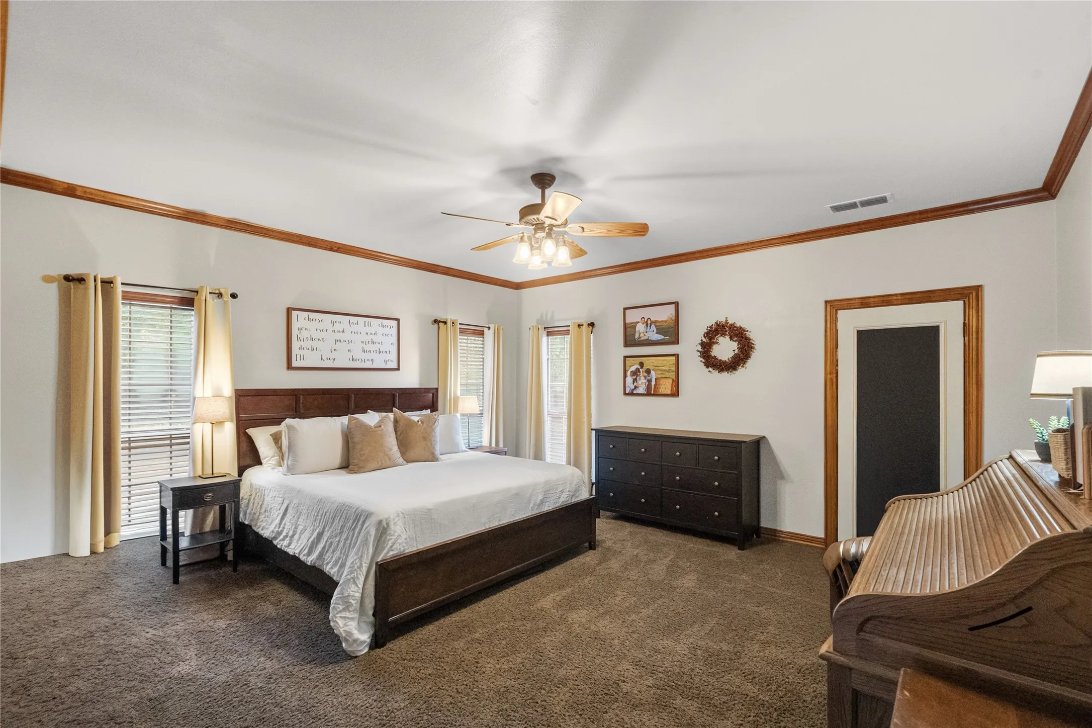 Single Family Residence For Sale in Hopkins County , 340 County Road 3585, Dike, Texas 75437, 3 Bedroom, 4 Bathroom, 2 Garage spaces, 2,612 Sqft, built in 2000, mls#21338629, Real Estate Agent in Dike, Homes For Sale in Hopkins county, Homes For Sale in Dike, Realtor in Dike Texas, Real Estate Brokerage Independent Realty Texas, Luminita Cordes Realtor