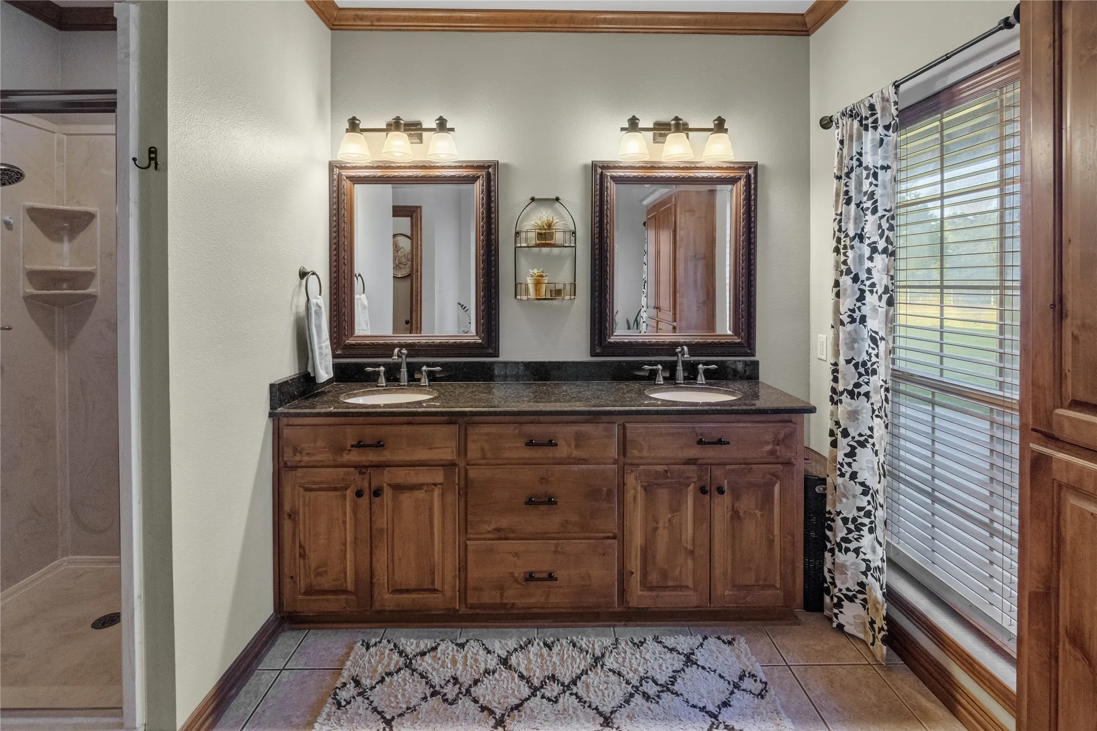 Single Family Residence For Sale in Hopkins County , 340 County Road 3585, Dike, Texas 75437, 3 Bedroom, 4 Bathroom, 2 Garage spaces, 2,612 Sqft, built in 2000, mls#21338629, Real Estate Agent in Dike, Homes For Sale in Hopkins county, Homes For Sale in Dike, Realtor in Dike Texas, Real Estate Brokerage Independent Realty Texas, Luminita Cordes Realtor