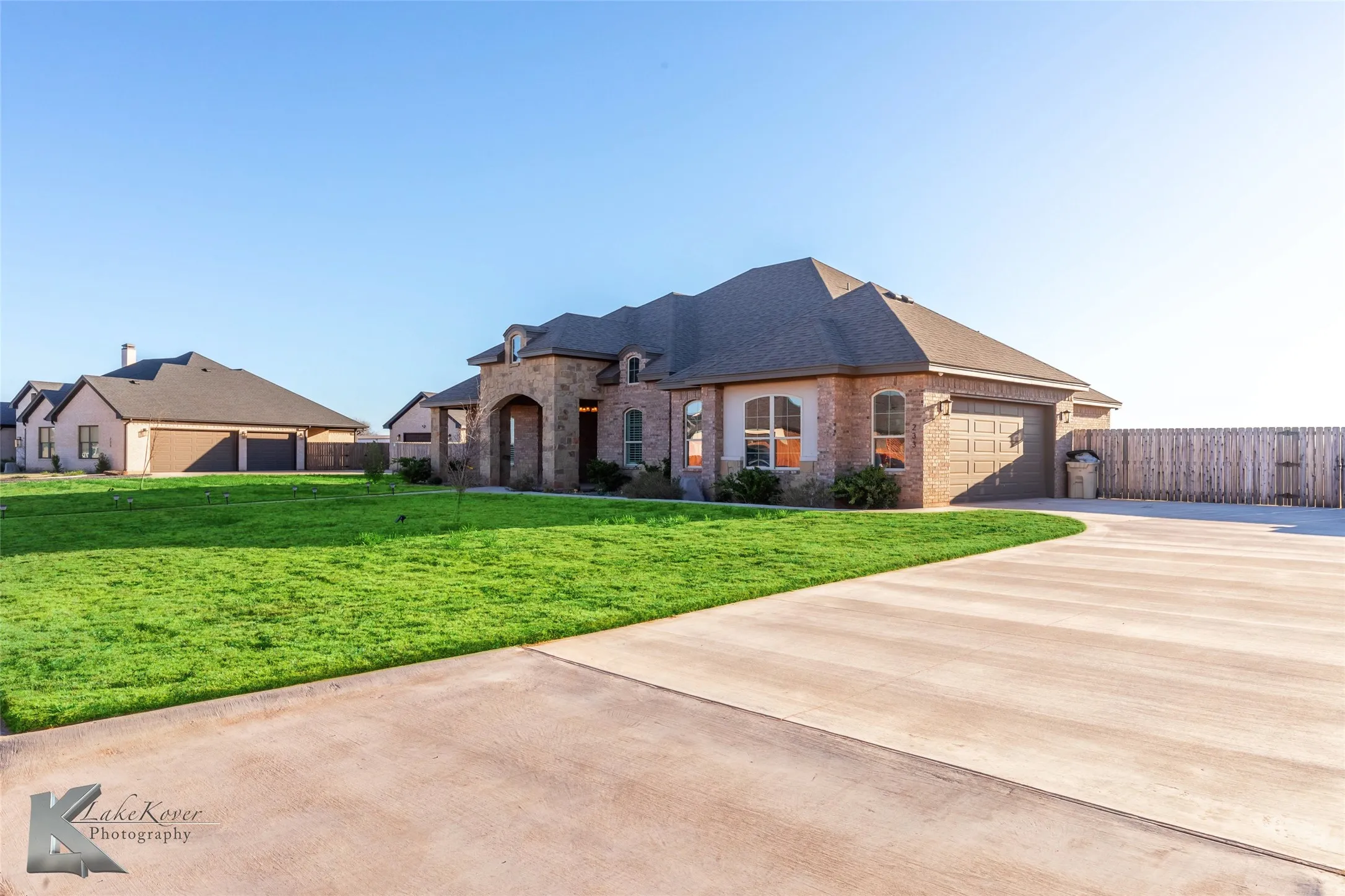 Single Family Residence For Rent in Taylor County , 233 Calumet Street, Abilene, Texas 79606, 4 Bedroom, 3 Bathroom, 2 Garage spaces, 2,543 Sqft, built in 2022, mls#21338676, Real Estate Agent in Abilene, Homes For Rent in Taylor county, Homes For Rent in Abilene, Realtor in Abilene Texas, Real Estate Brokerage Independent Realty Texas, Luminita Cordes Realtor