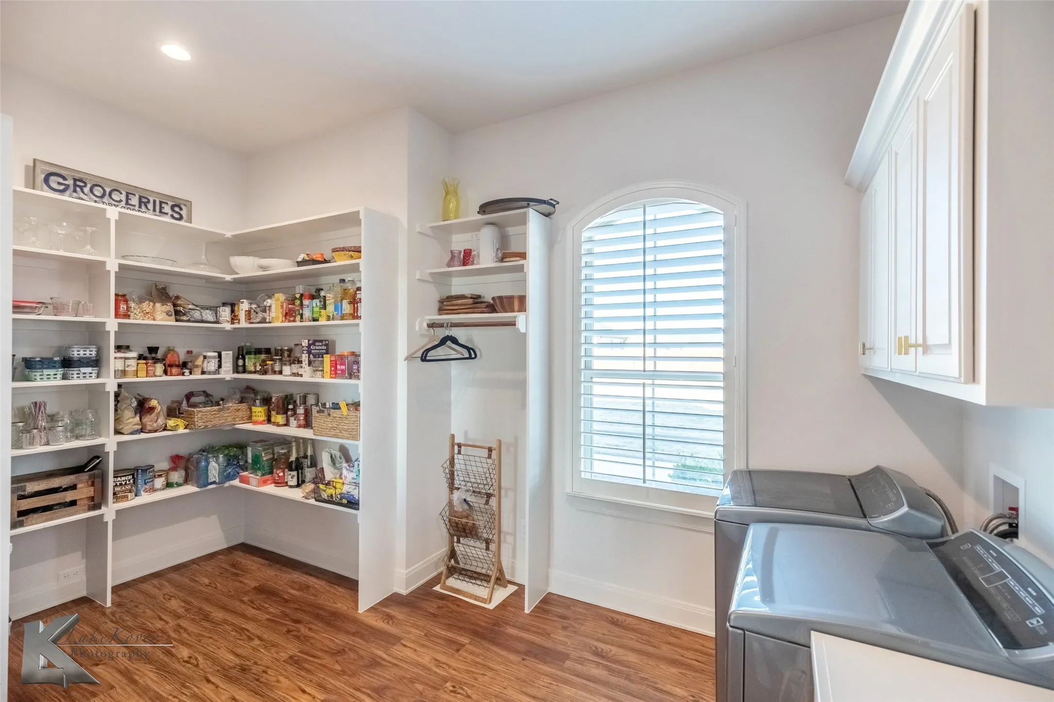 Single Family Residence For Rent in Taylor County , 233 Calumet Street, Abilene, Texas 79606, 4 Bedroom, 3 Bathroom, 2 Garage spaces, 2,543 Sqft, built in 2022, mls#21338676, Real Estate Agent in Abilene, Homes For Rent in Taylor county, Homes For Rent in Abilene, Realtor in Abilene Texas, Real Estate Brokerage Independent Realty Texas, Luminita Cordes Realtor