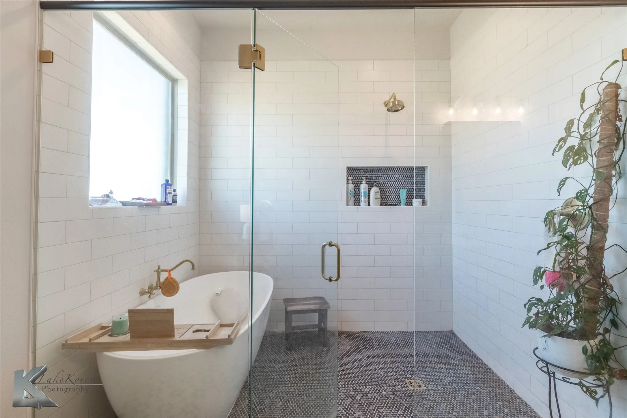 Single Family Residence For Rent in Taylor County , 233 Calumet Street, Abilene, Texas 79606, 4 Bedroom, 3 Bathroom, 2 Garage spaces, 2,543 Sqft, built in 2022, mls#21338676, Real Estate Agent in Abilene, Homes For Rent in Taylor county, Homes For Rent in Abilene, Realtor in Abilene Texas, Real Estate Brokerage Independent Realty Texas, Luminita Cordes Realtor
