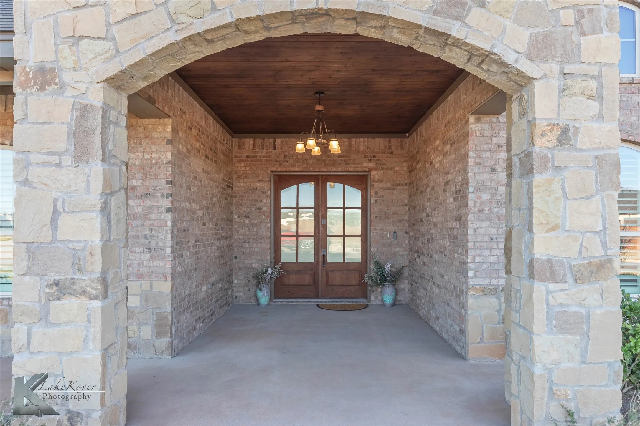 Single Family Residence For Rent in Taylor County , 233 Calumet Street, Abilene, Texas 79606, 4 Bedroom, 3 Bathroom, 2 Garage spaces, 2,543 Sqft, built in 2022, mls#21338676, Real Estate Agent in Abilene, Homes For Rent in Taylor county, Homes For Rent in Abilene, Realtor in Abilene Texas, Real Estate Brokerage Independent Realty Texas, Luminita Cordes Realtor