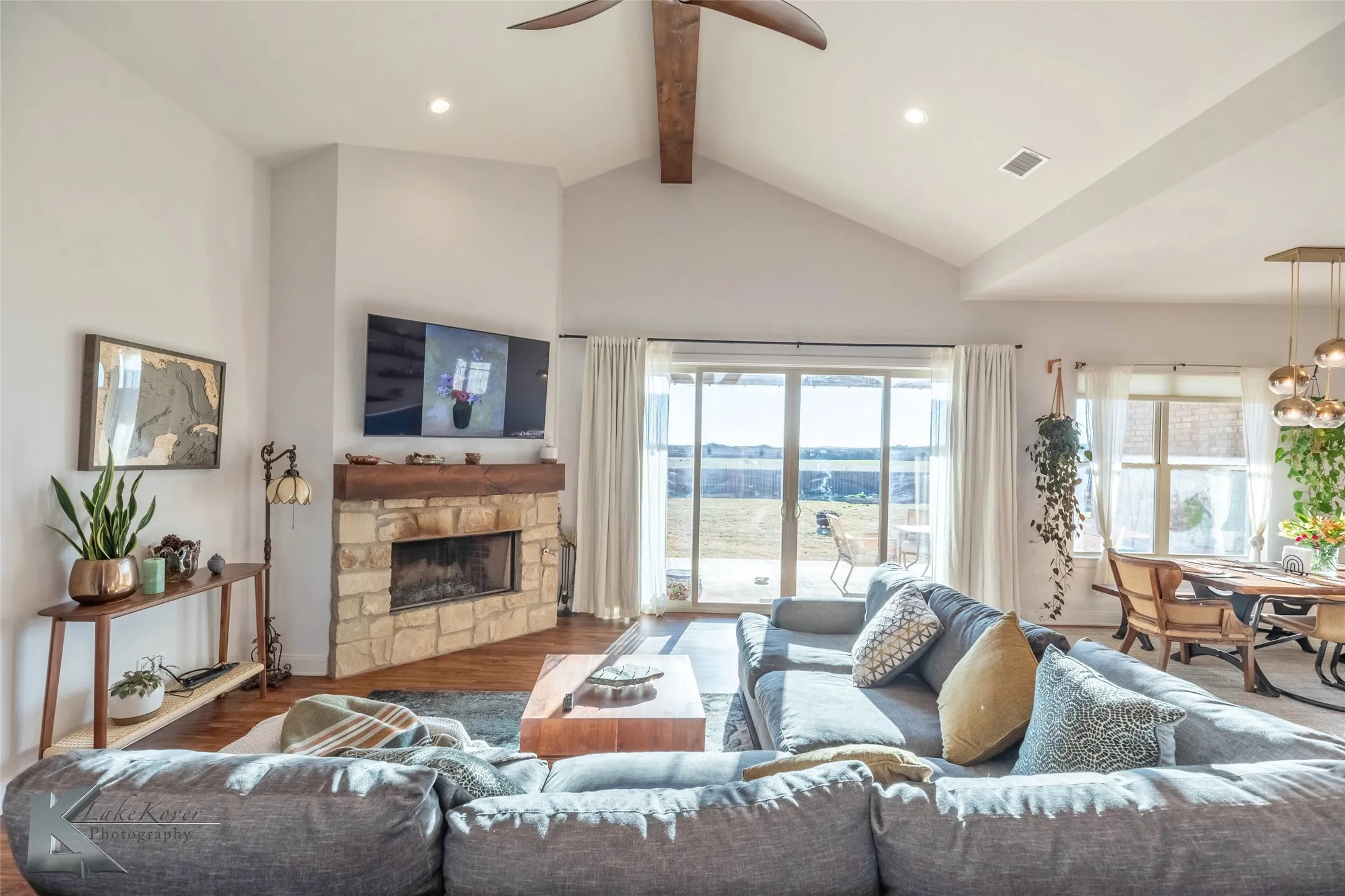 Single Family Residence For Rent in Taylor County , 233 Calumet Street, Abilene, Texas 79606, 4 Bedroom, 3 Bathroom, 2 Garage spaces, 2,543 Sqft, built in 2022, mls#21338676, Real Estate Agent in Abilene, Homes For Rent in Taylor county, Homes For Rent in Abilene, Realtor in Abilene Texas, Real Estate Brokerage Independent Realty Texas, Luminita Cordes Realtor
