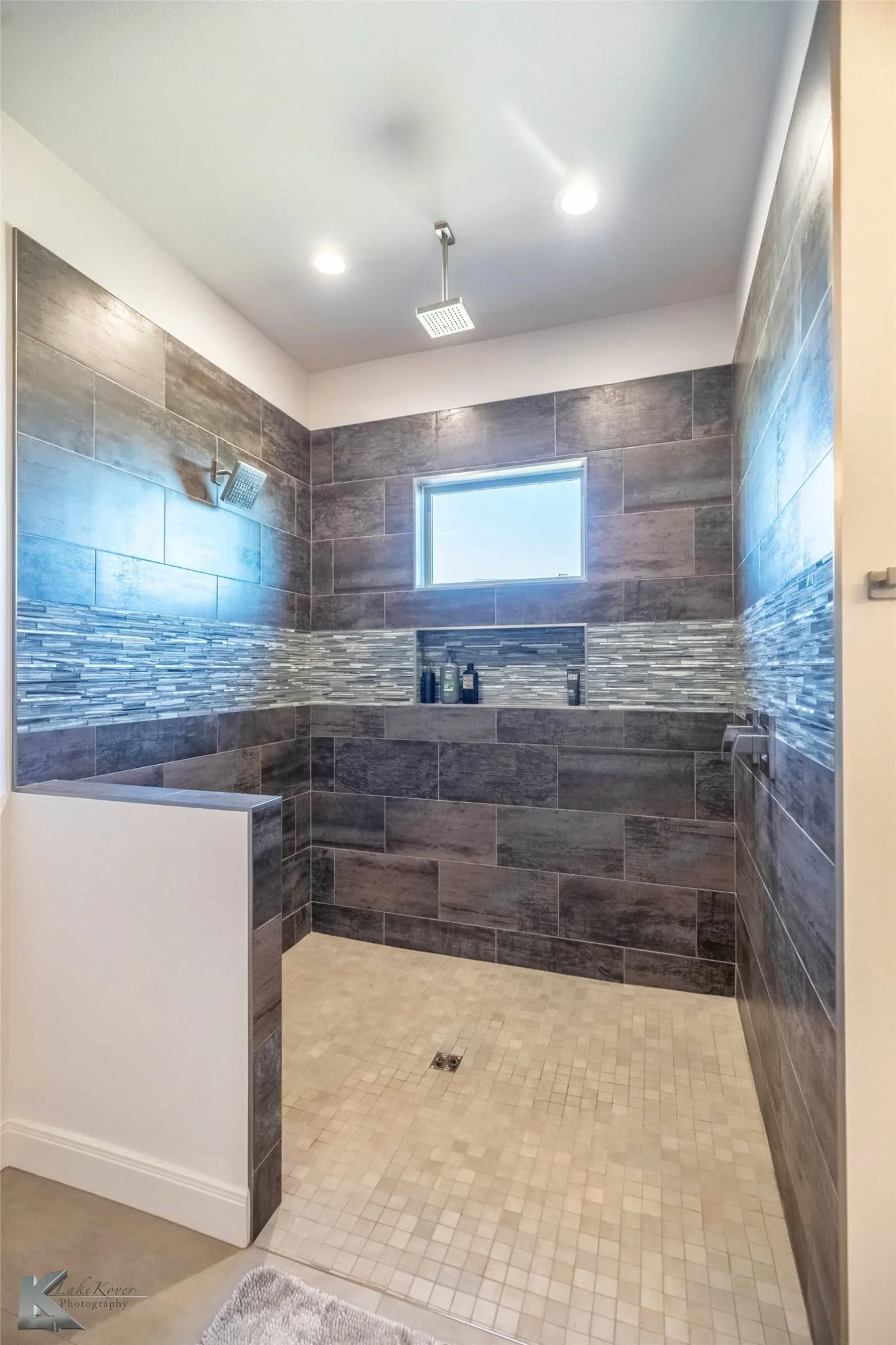 Single Family Residence For Rent in Taylor County , 233 Calumet Street, Abilene, Texas 79606, 4 Bedroom, 3 Bathroom, 2 Garage spaces, 2,543 Sqft, built in 2022, mls#21338676, Real Estate Agent in Abilene, Homes For Rent in Taylor county, Homes For Rent in Abilene, Realtor in Abilene Texas, Real Estate Brokerage Independent Realty Texas, Luminita Cordes Realtor