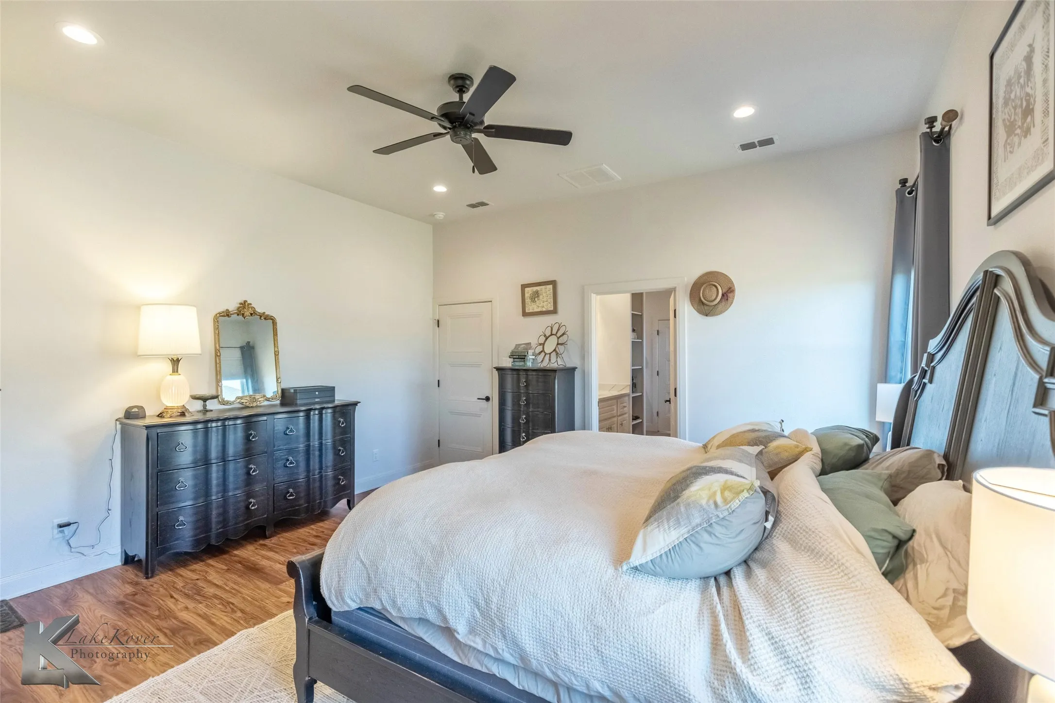 Single Family Residence For Rent in Taylor County , 233 Calumet Street, Abilene, Texas 79606, 4 Bedroom, 3 Bathroom, 2 Garage spaces, 2,543 Sqft, built in 2022, mls#21338676, Real Estate Agent in Abilene, Homes For Rent in Taylor county, Homes For Rent in Abilene, Realtor in Abilene Texas, Real Estate Brokerage Independent Realty Texas, Luminita Cordes Realtor