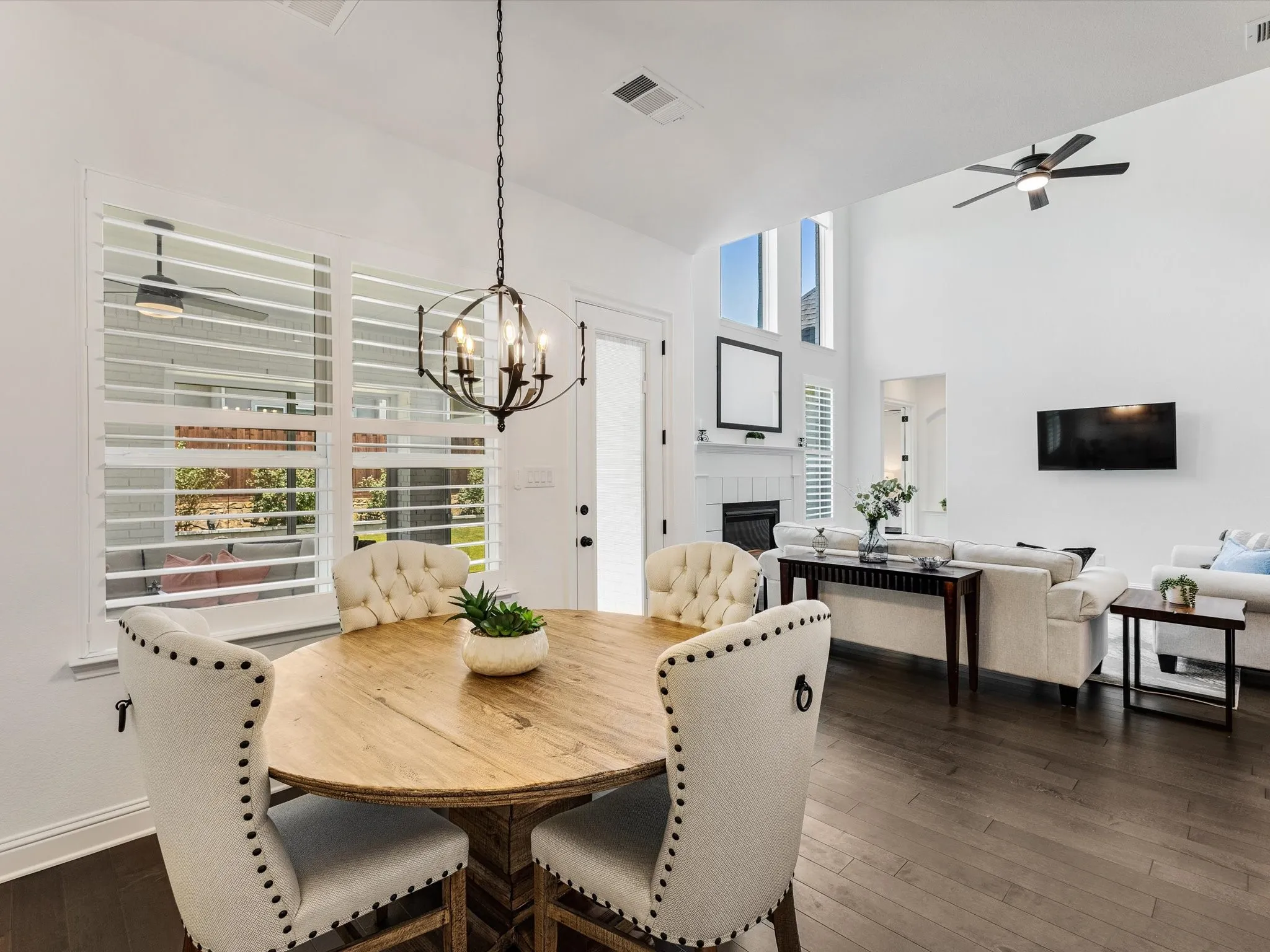Single Family Residence For Sale in Collin County , 2090 Windomere Drive, Prosper, Texas 75078, 5 Bedroom, 6 Bathroom, 3 Garage spaces, 5,613 Sqft, built in 2020, mls#21336902, Real Estate Agent in Prosper, Homes For Sale in Collin county, Homes For Sale in Prosper, Realtor in Prosper Texas, Real Estate Brokerage Independent Realty Texas, Luminita Cordes Realtor