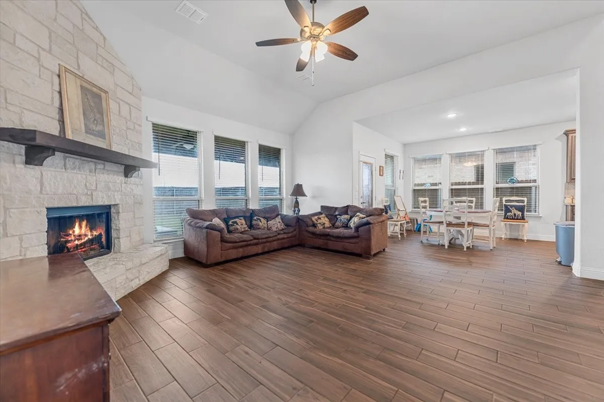 Single Family Residence For Rent in Johnson County , 2760 Richard Street, Burleson, Texas 76028, 4 Bedroom, 4 Bathroom, 2 Garage spaces, 3,336 Sqft, built in 2022, mls#21337899, Real Estate Agent in Burleson, Homes For Rent in Johnson county, Homes For Rent in Burleson, Realtor in Burleson Texas, Real Estate Brokerage Independent Realty Texas, Luminita Cordes Realtor