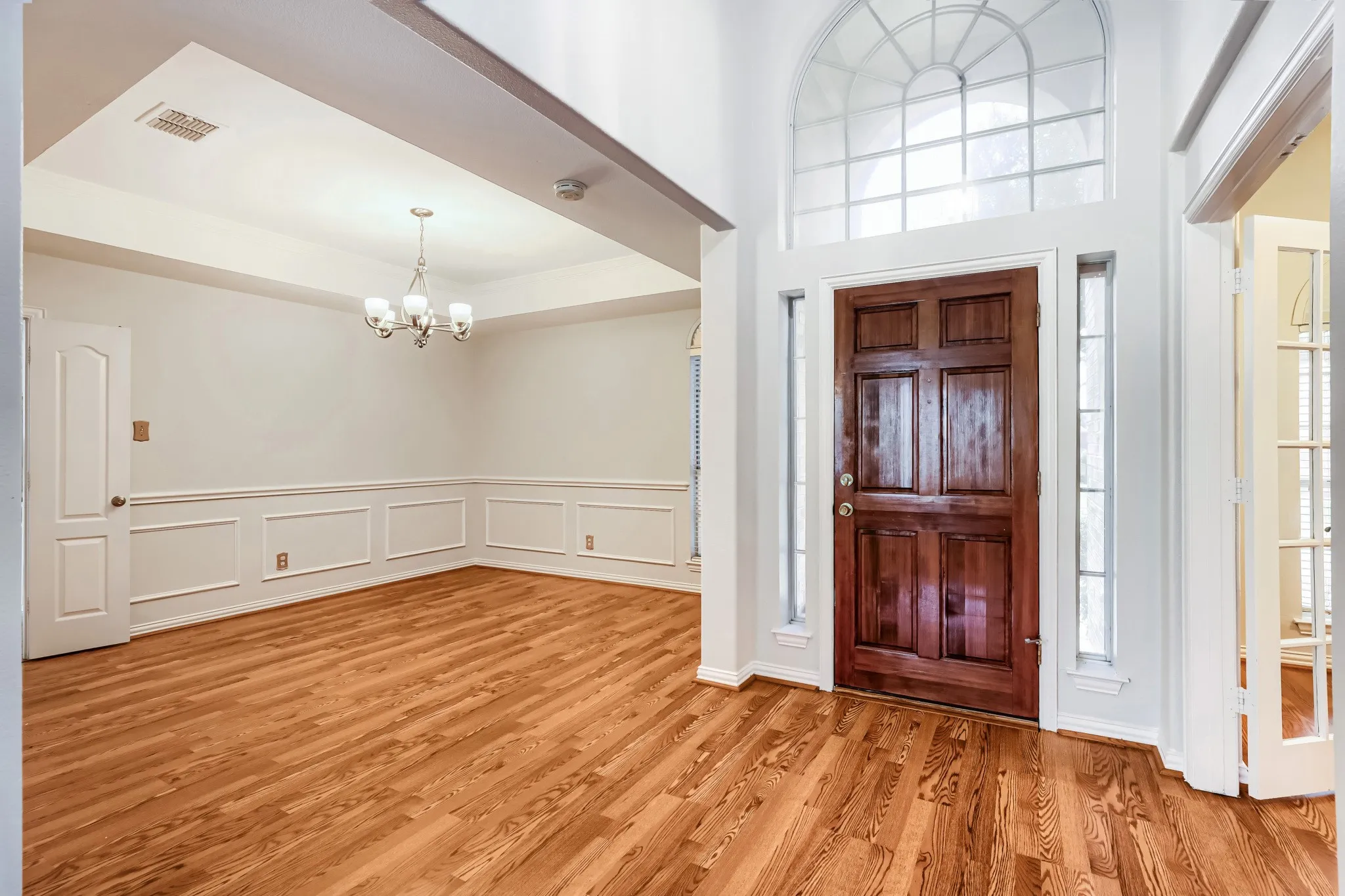 Single Family Residence For Sale in Denton County , 2066 Fair Oaks Circle, Corinth, Texas 76210, 4 Bedroom, 3 Bathroom, 2 Garage spaces, 2,834 Sqft, built in 1999, mls#21281015, Real Estate Agent in Corinth, Homes For Sale in Denton county, Homes For Sale in Corinth, Realtor in Corinth Texas, Real Estate Brokerage Independent Realty Texas, Luminita Cordes Realtor