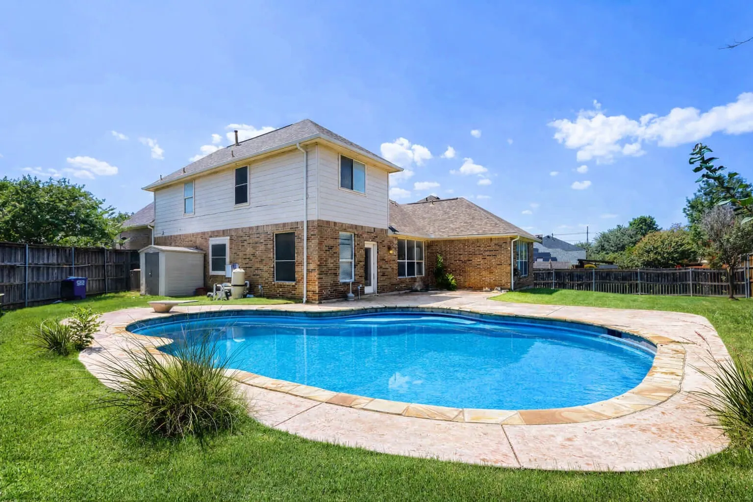 Single Family Residence For Sale in Denton County , 2066 Fair Oaks Circle, Corinth, Texas 76210, 4 Bedroom, 3 Bathroom, 2 Garage spaces, 2,834 Sqft, built in 1999, mls#21281015, Real Estate Agent in Corinth, Homes For Sale in Denton county, Homes For Sale in Corinth, Realtor in Corinth Texas, Real Estate Brokerage Independent Realty Texas, Luminita Cordes Realtor