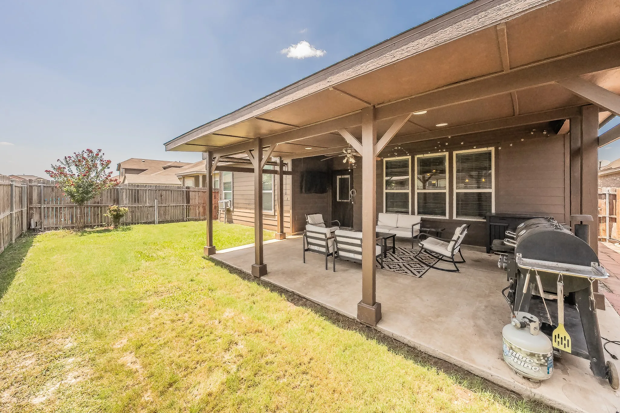 Single Family Residence For Sale in Tarrant County , 1836 Velarde Road, Fort Worth, Texas 76131, 4 Bedroom, 2 Bathroom, 2 Garage spaces, 2,192 Sqft, built in 2014, mls#21338710, Real Estate Agent in Fort Worth, Homes For Sale in Tarrant county, Homes For Sale in Fort Worth, Realtor in Fort Worth Texas, Real Estate Brokerage Independent Realty Texas, Luminita Cordes Realtor
