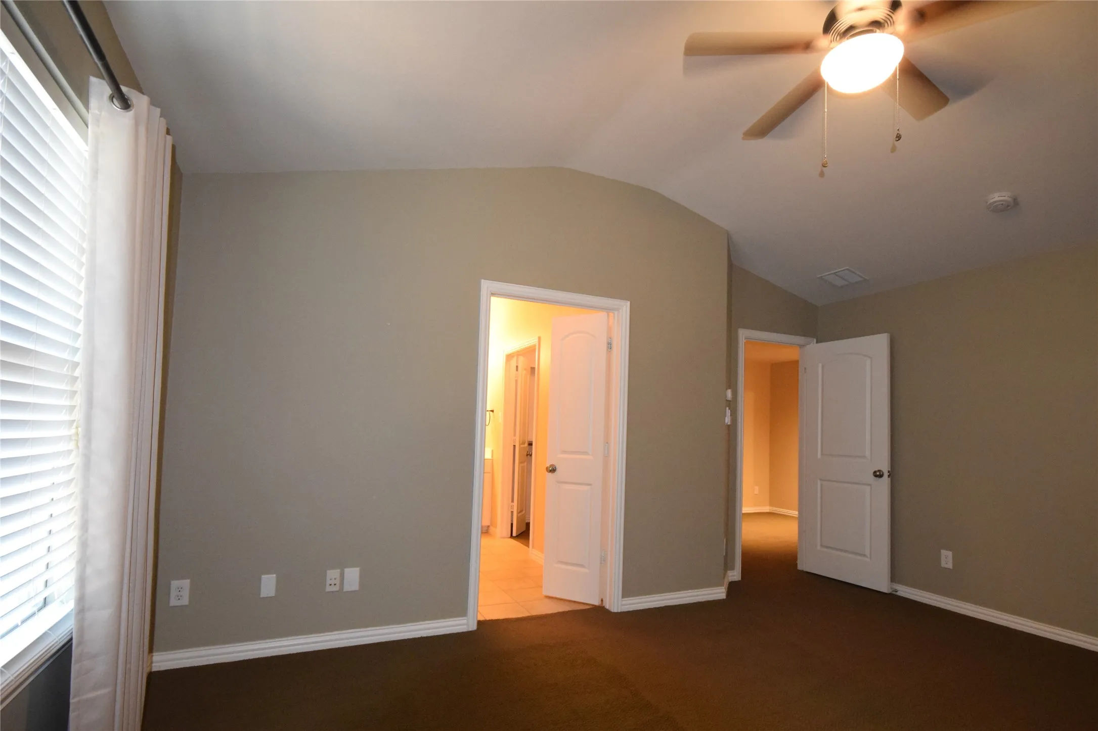Townhouse For Rent in Collin County , 2276 fletcher Trail, Plano, Texas 75025, 2 Bedrooms, 3 Bathrooms, 2 Garage spaces, 1,469 Sqft, built in 2006, Price $2,099, mls#21338712, Real Estate Agent in Plano, Homes For Rent in Collin county, Homes For Rent in Plano, Realtor in Plano Texas, Real Estate Brokerage Independent Realty Texas, Luminita Cordes Realtor