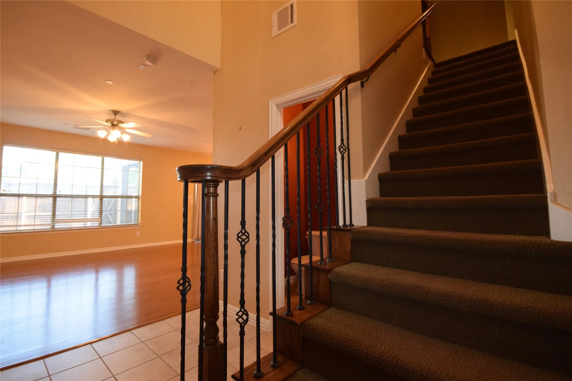 Townhouse For Rent in Collin County , 2276 fletcher Trail, Plano, Texas 75025, 2 Bedrooms, 3 Bathrooms, 2 Garage spaces, 1,469 Sqft, built in 2006, Price $2,099, mls#21338712, Real Estate Agent in Plano, Homes For Rent in Collin county, Homes For Rent in Plano, Realtor in Plano Texas, Real Estate Brokerage Independent Realty Texas, Luminita Cordes Realtor