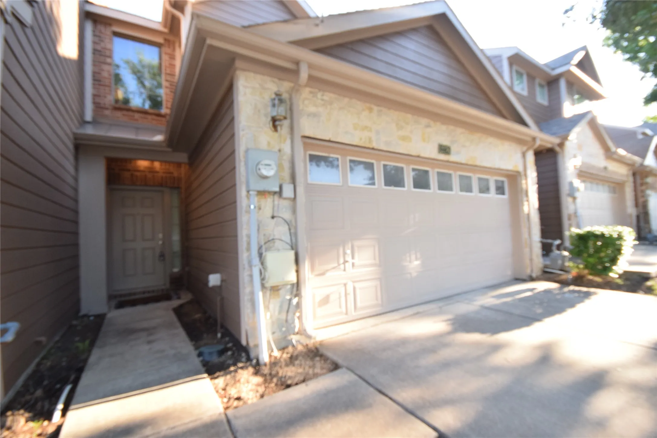 Townhouse For Rent in Collin County , 2276 fletcher Trail, Plano, Texas 75025, 2 Bedrooms, 3 Bathrooms, 2 Garage spaces, 1,469 Sqft, built in 2006, Price $2,099, mls#21338712, Real Estate Agent in Plano, Homes For Rent in Collin county, Homes For Rent in Plano, Realtor in Plano Texas, Real Estate Brokerage Independent Realty Texas, Luminita Cordes Realtor