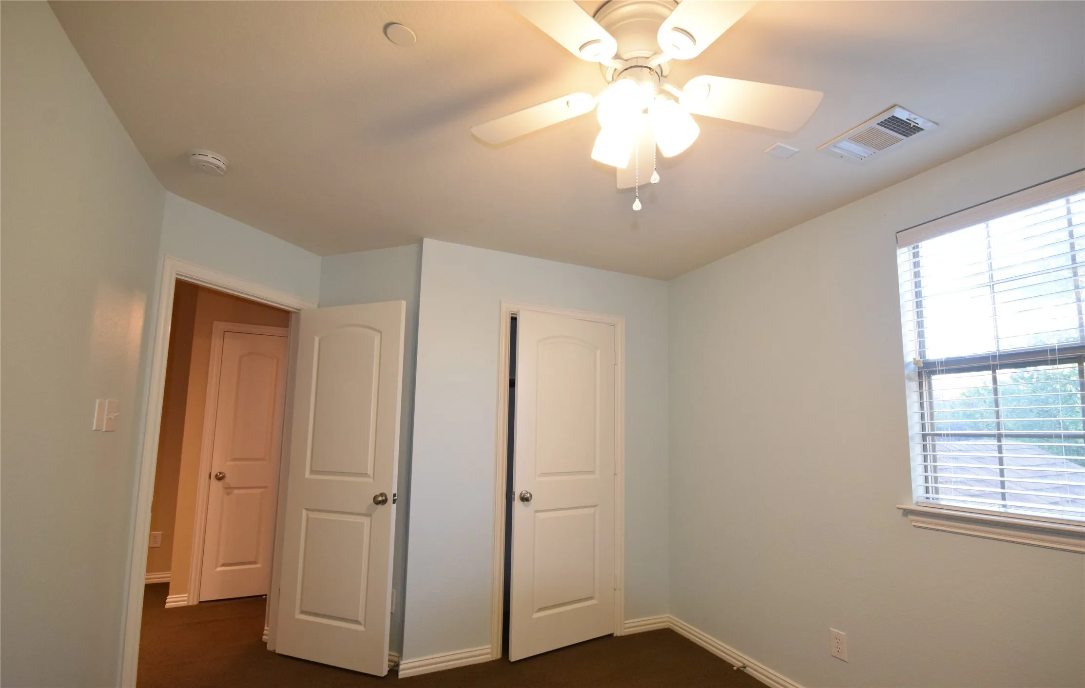 Townhouse For Rent in Collin County , 2276 fletcher Trail, Plano, Texas 75025, 2 Bedrooms, 3 Bathrooms, 2 Garage spaces, 1,469 Sqft, built in 2006, Price $2,099, mls#21338712, Real Estate Agent in Plano, Homes For Rent in Collin county, Homes For Rent in Plano, Realtor in Plano Texas, Real Estate Brokerage Independent Realty Texas, Luminita Cordes Realtor