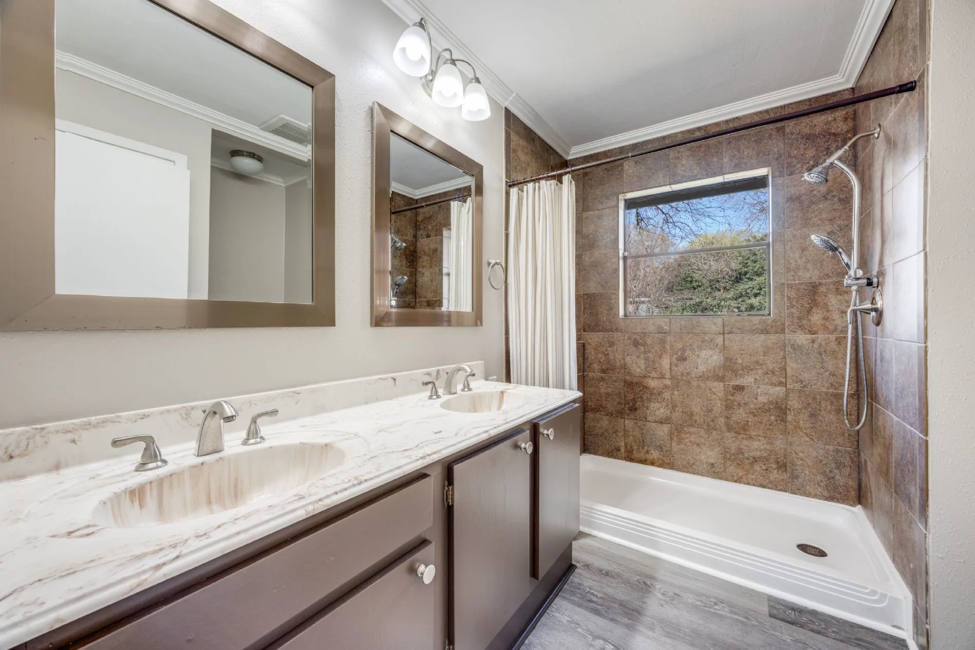 Single Family Residence For Sale in Grayson County , 109 Churchill Lane, Pottsboro, Texas 75076, 2 Bedrooms, 1 Bathroom, 2 Garage spaces, 1,133 Sqft, built in 1966, Price $270,000, mls#21337219, Real Estate Agent in Pottsboro, Homes For Sale in Grayson county, Homes For Sale in Pottsboro, Realtor in Pottsboro Texas, Real Estate Brokerage Independent Realty Texas, Luminita Cordes Realtor