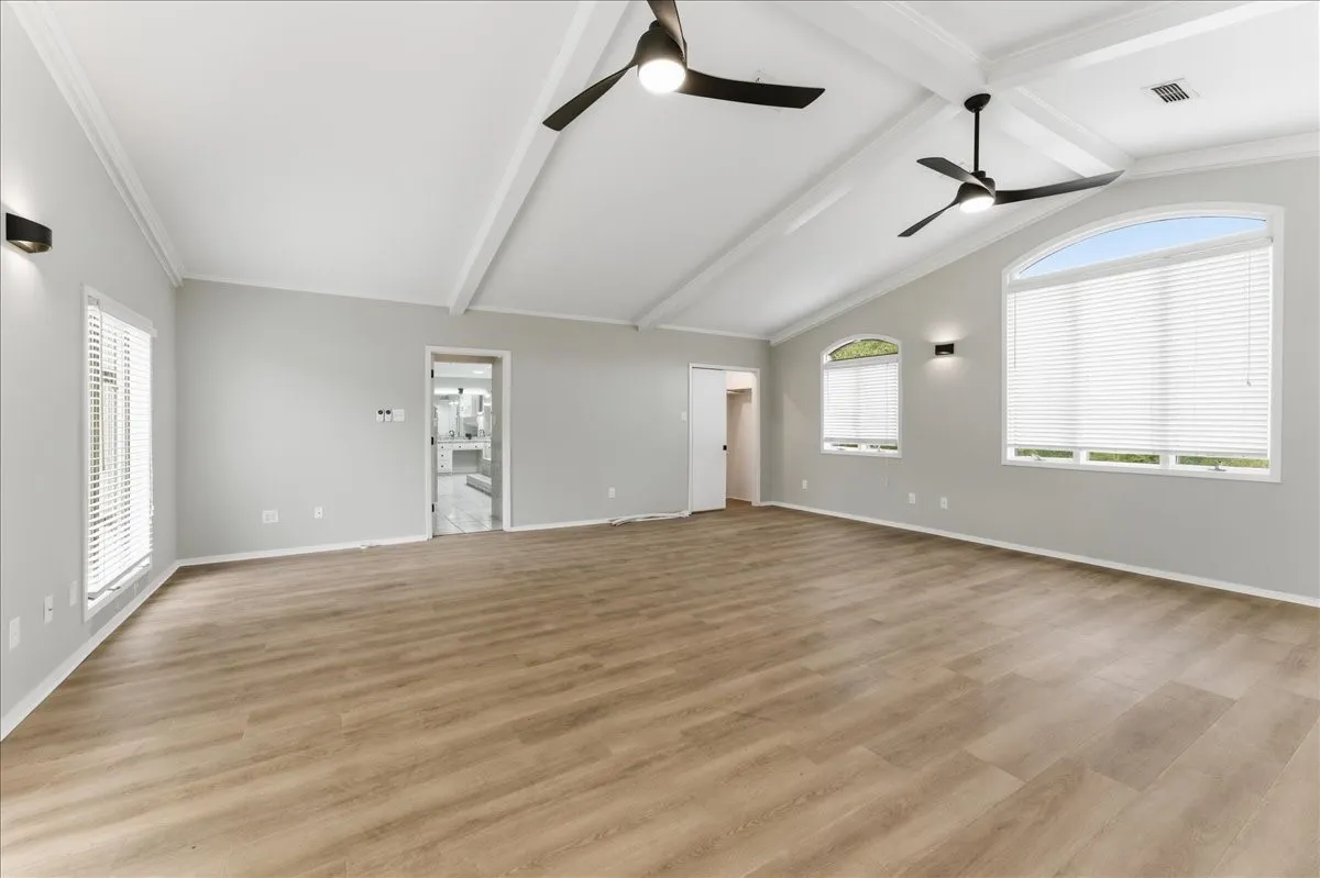 Farm For Sale in Hopkins County , 10736 E Highway 154, Sulphur Springs, Texas 75482, 4 Bedroom, 4 Bathroom, Garage spaces, 5,500 Sqft, built in 1999, mls#21338736, Real Estate Agent in Sulphur Springs, Homes For Sale in Hopkins county, Homes For Sale in Sulphur Springs, Realtor in Sulphur Springs Texas, Real Estate Brokerage Independent Realty Texas, Luminita Cordes Realtor