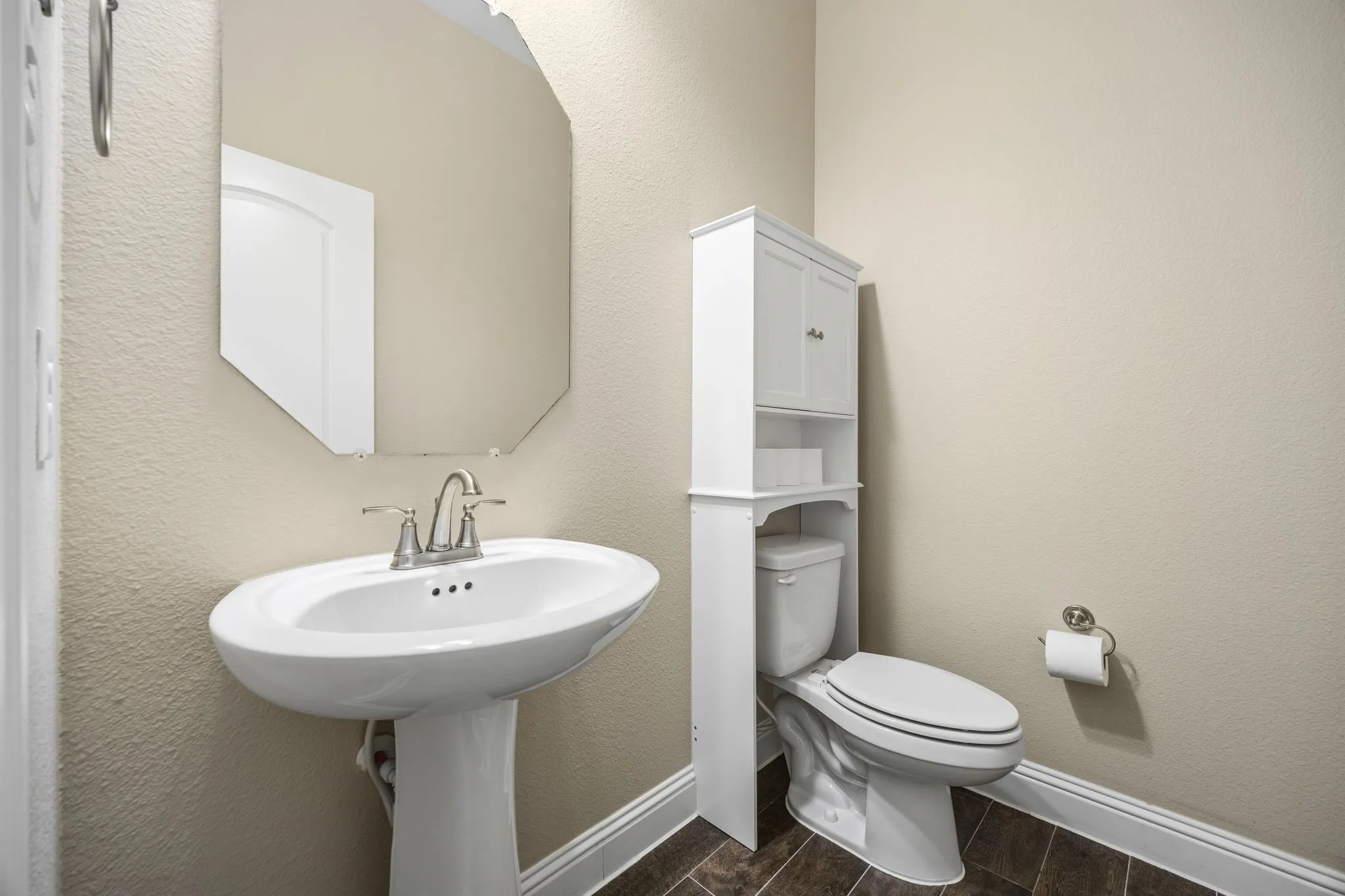 Single Family Residence For Sale in Rockwall County , 842 Mildren Lane, Fate, Texas 75087, 3 Bedroom, 3 Bathroom, 2 Garage spaces, 2,275 Sqft, built in 2020, mls#21337204, Real Estate Agent in Fate, Homes For Sale in Rockwall county, Homes For Sale in Fate, Realtor in Fate Texas, Real Estate Brokerage Independent Realty Texas, Luminita Cordes Realtor