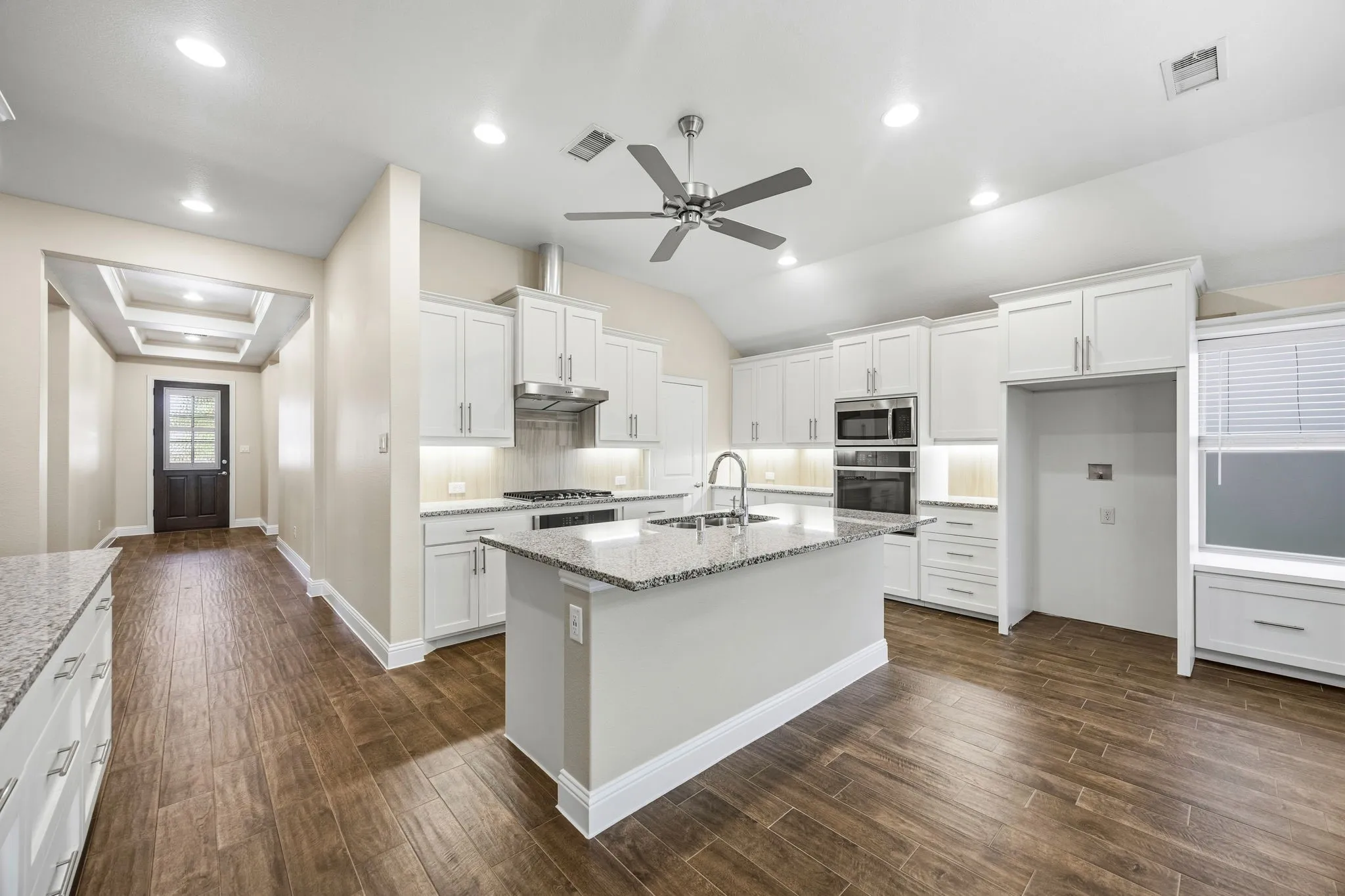 Single Family Residence For Sale in Rockwall County , 842 Mildren Lane, Fate, Texas 75087, 3 Bedroom, 3 Bathroom, 2 Garage spaces, 2,275 Sqft, built in 2020, mls#21337204, Real Estate Agent in Fate, Homes For Sale in Rockwall county, Homes For Sale in Fate, Realtor in Fate Texas, Real Estate Brokerage Independent Realty Texas, Luminita Cordes Realtor