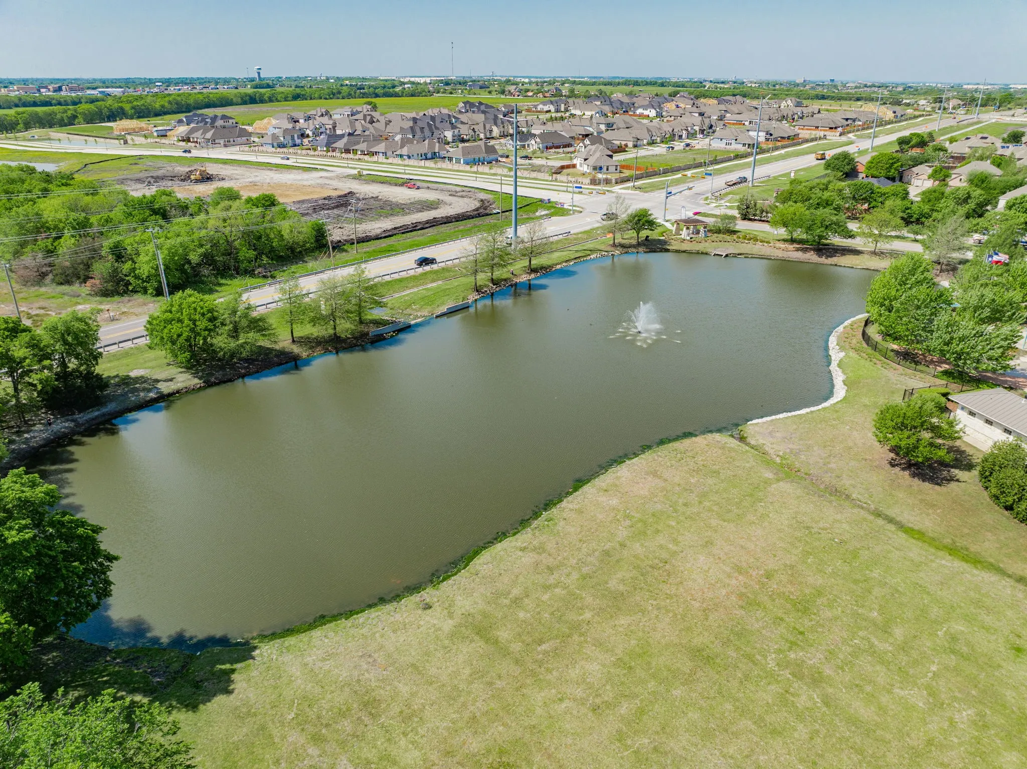 Single Family Residence For Sale in Rockwall County , 842 Mildren Lane, Fate, Texas 75087, 3 Bedroom, 3 Bathroom, 2 Garage spaces, 2,275 Sqft, built in 2020, mls#21337204, Real Estate Agent in Fate, Homes For Sale in Rockwall county, Homes For Sale in Fate, Realtor in Fate Texas, Real Estate Brokerage Independent Realty Texas, Luminita Cordes Realtor
