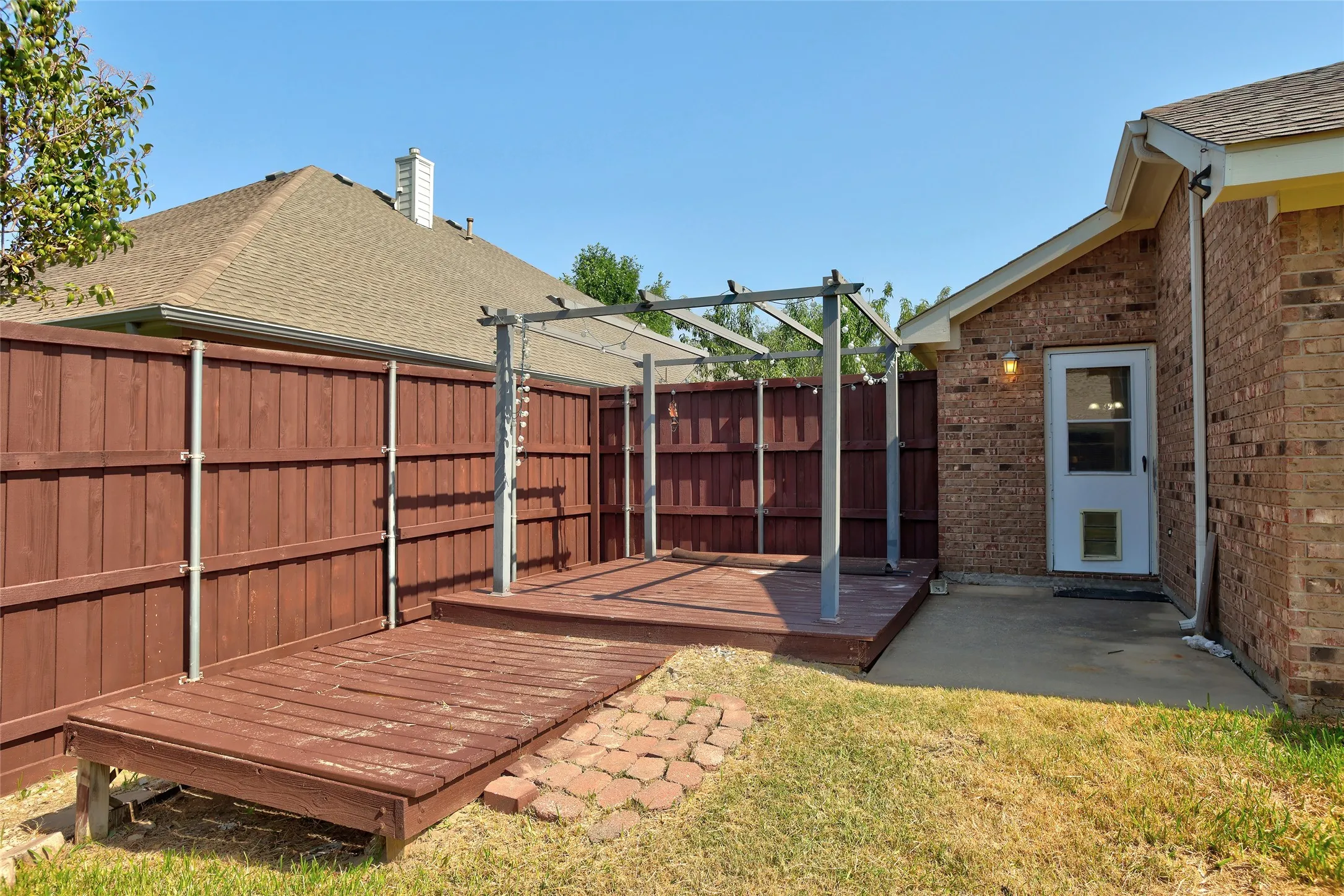 Single Family Residence For Sale in Collin County , 1214 Cedar Branch Drive, Wylie, Texas 75098, 4 Bedroom, 2 Bathroom, 2 Garage spaces, 2,018 Sqft, built in 2006, mls#21311508, Real Estate Agent in Wylie, Homes For Sale in Collin county, Homes For Sale in Wylie, Realtor in Wylie Texas, Real Estate Brokerage Independent Realty Texas, Luminita Cordes Realtor