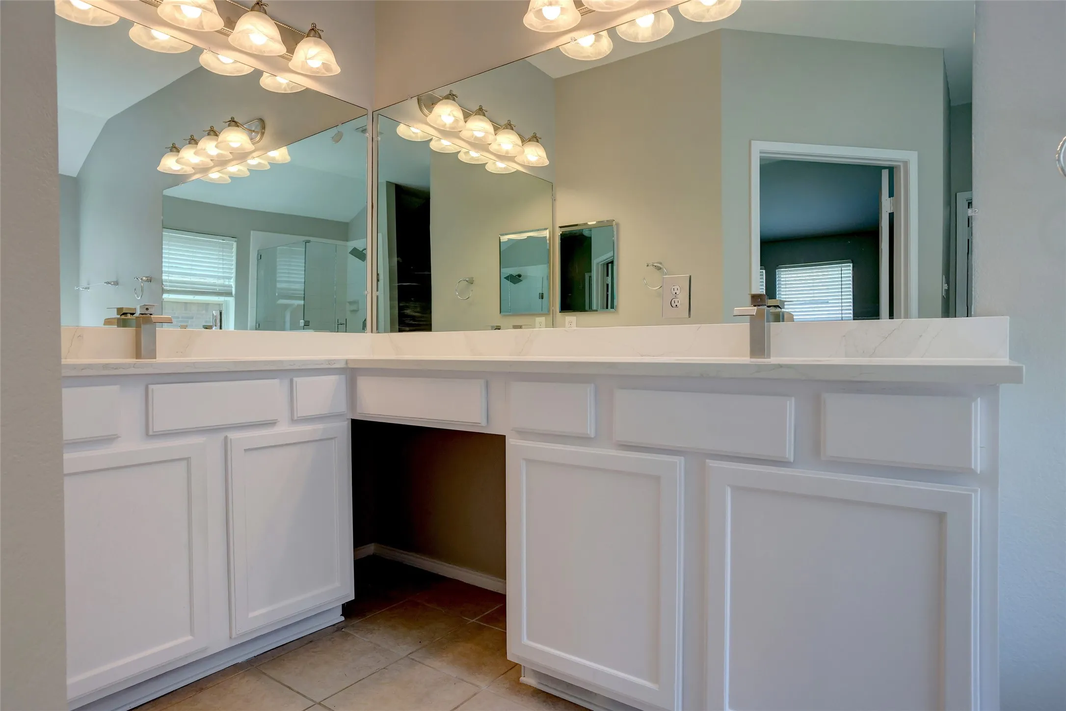 Single Family Residence For Sale in Collin County , 1214 Cedar Branch Drive, Wylie, Texas 75098, 4 Bedroom, 2 Bathroom, 2 Garage spaces, 2,018 Sqft, built in 2006, mls#21311508, Real Estate Agent in Wylie, Homes For Sale in Collin county, Homes For Sale in Wylie, Realtor in Wylie Texas, Real Estate Brokerage Independent Realty Texas, Luminita Cordes Realtor