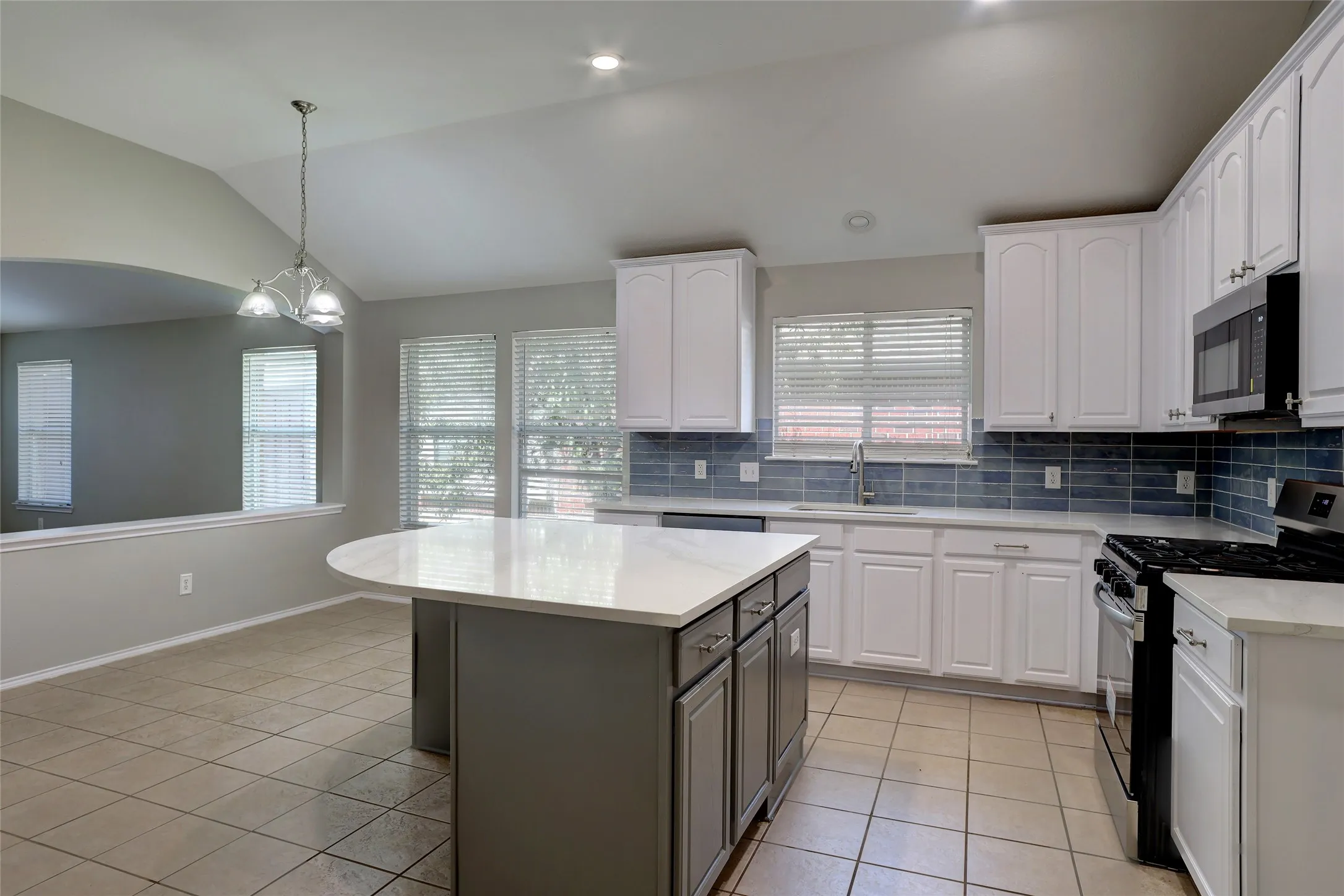 Single Family Residence For Sale in Collin County , 1214 Cedar Branch Drive, Wylie, Texas 75098, 4 Bedroom, 2 Bathroom, 2 Garage spaces, 2,018 Sqft, built in 2006, mls#21311508, Real Estate Agent in Wylie, Homes For Sale in Collin county, Homes For Sale in Wylie, Realtor in Wylie Texas, Real Estate Brokerage Independent Realty Texas, Luminita Cordes Realtor