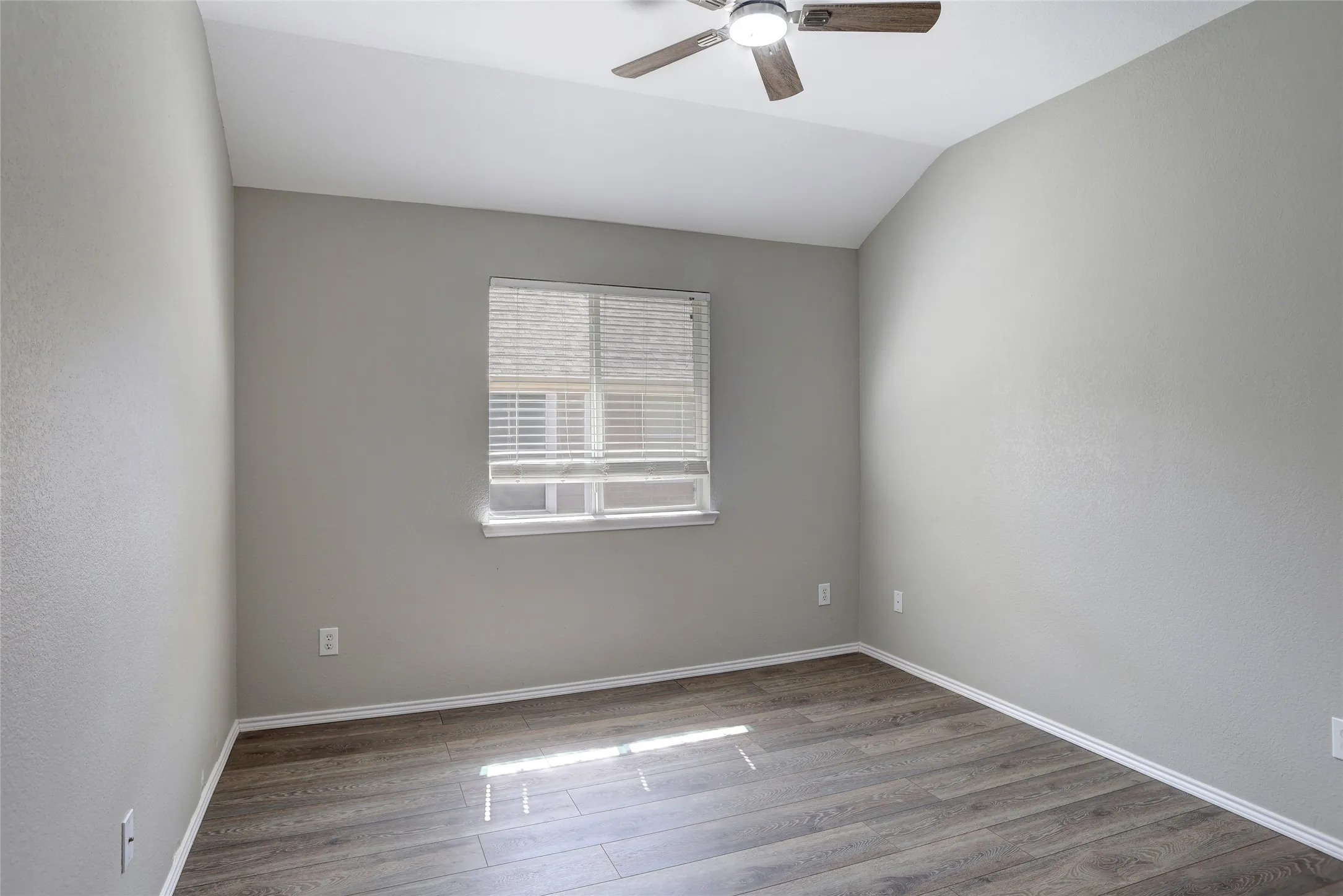 4th bedroom