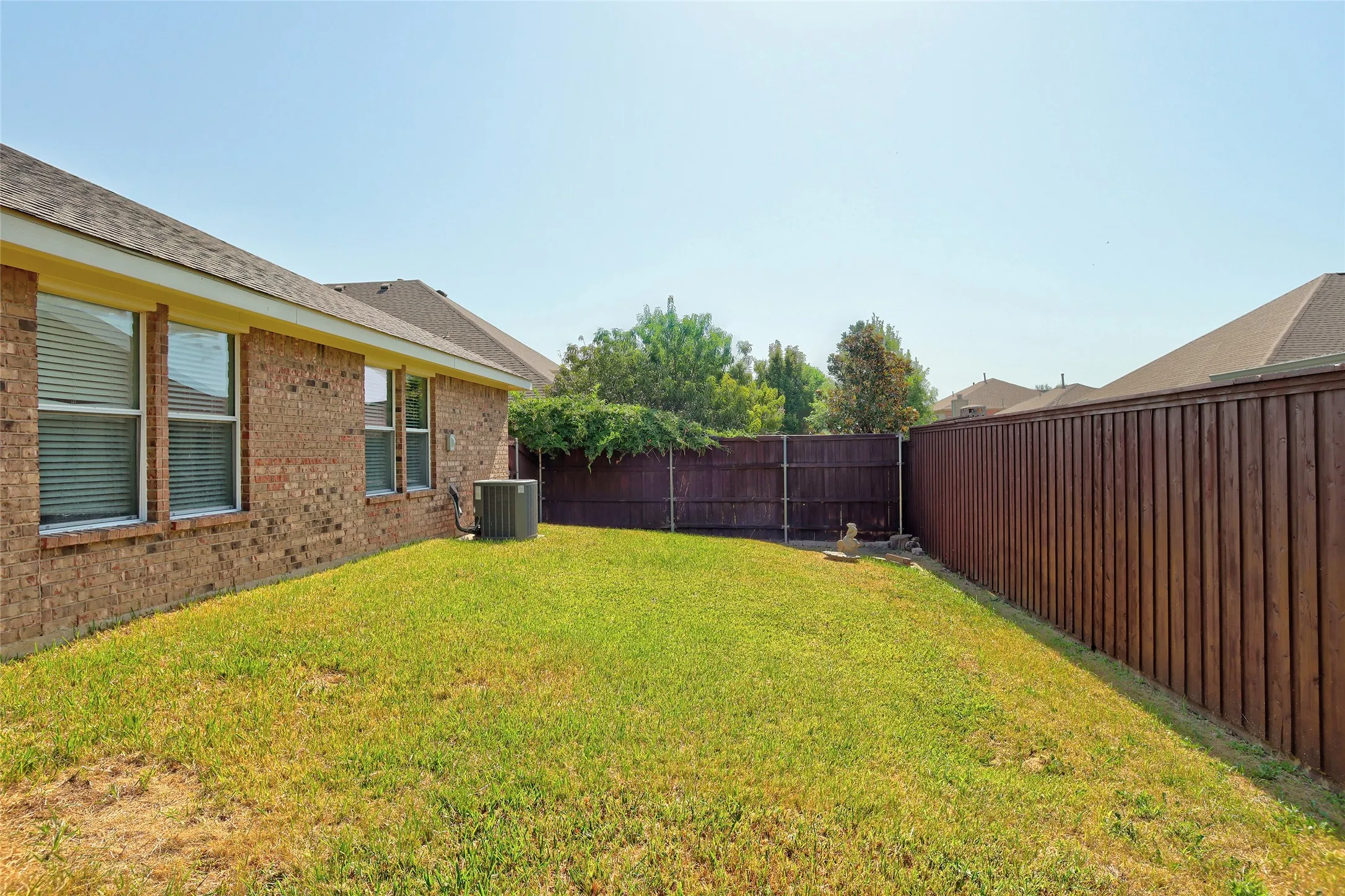 Single Family Residence For Sale in Collin County , 1214 Cedar Branch Drive, Wylie, Texas 75098, 4 Bedroom, 2 Bathroom, 2 Garage spaces, 2,018 Sqft, built in 2006, mls#21311508, Real Estate Agent in Wylie, Homes For Sale in Collin county, Homes For Sale in Wylie, Realtor in Wylie Texas, Real Estate Brokerage Independent Realty Texas, Luminita Cordes Realtor