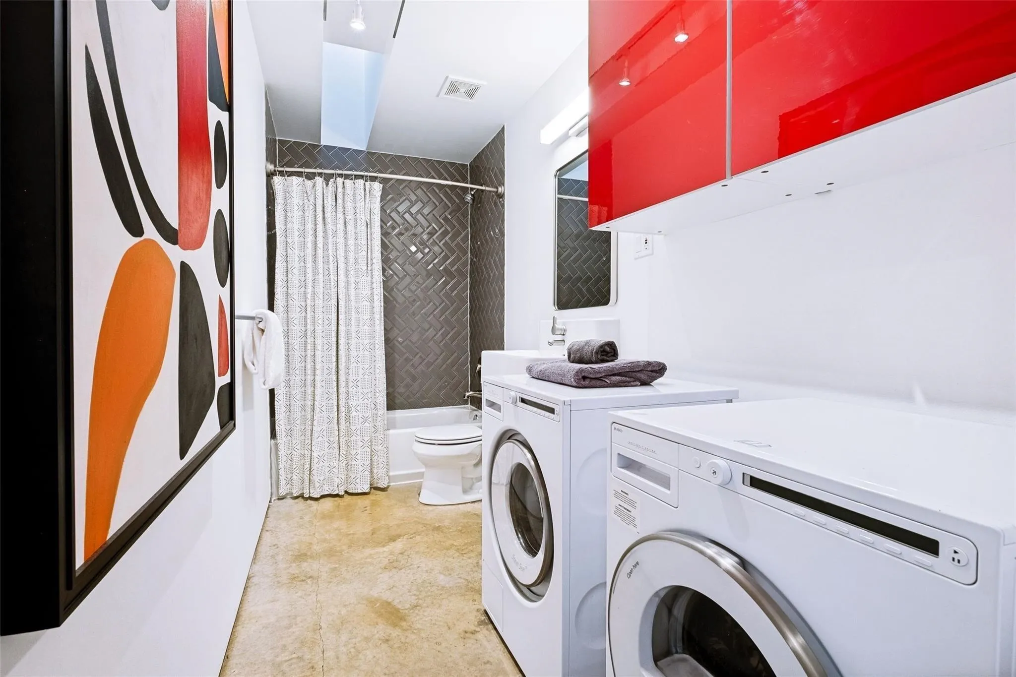 Single Family Residence For Sale in Dallas County , 2714 Throckmorton Street B, Dallas, Texas 75219, 2 Bedroom, 2 Bathroom, 2 Garage spaces, 1,688 Sqft, built in 2002, mls#21336310, Real Estate Agent in Dallas, Homes For Sale in Dallas county, Homes For Sale in Dallas, Realtor in Dallas Texas, Real Estate Brokerage Independent Realty Texas, Luminita Cordes Realtor