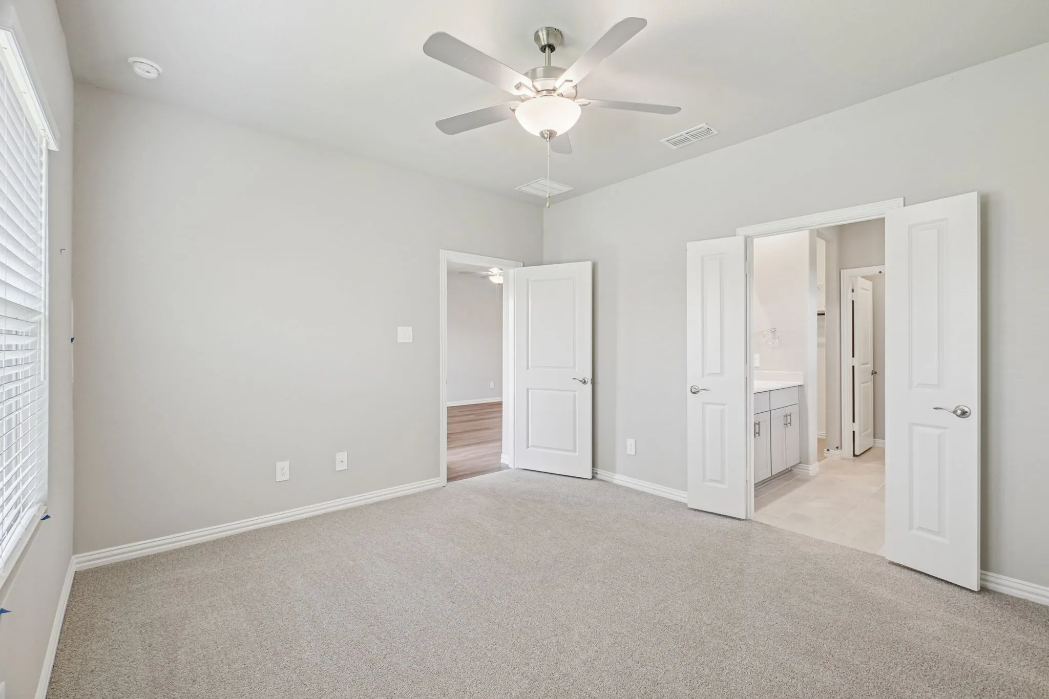 Photo is not of the actual home, but is an inspirational photo of builder’s model home and may depict options, furnishings, and/or decorator features that are not included.