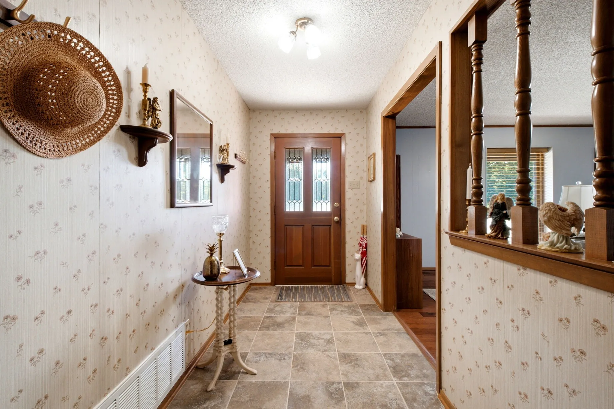 Spacious Entry Way