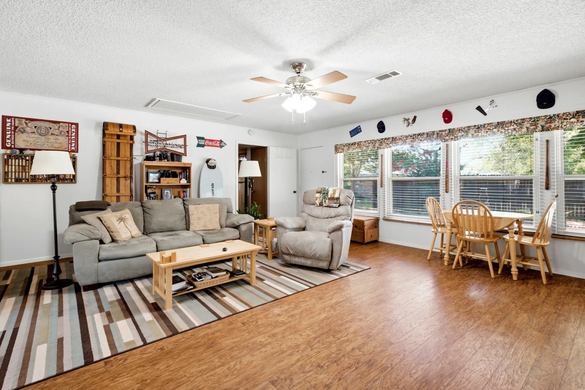 Single Family Residence For Sale in Denton County , 706 Squires Lane, Krugerville, Texas 76227, 3 Bedroom, 2 Bathroom, 2 Garage spaces, 2,180 Sqft, built in 1983, Price $365,000, mls#21336809, Real Estate Agent in Krugerville, Homes For Sale in Denton county, Homes For Sale in Krugerville, Realtor in Krugerville Texas, Real Estate Brokerage Independent Realty Texas, Luminita Cordes Realtor